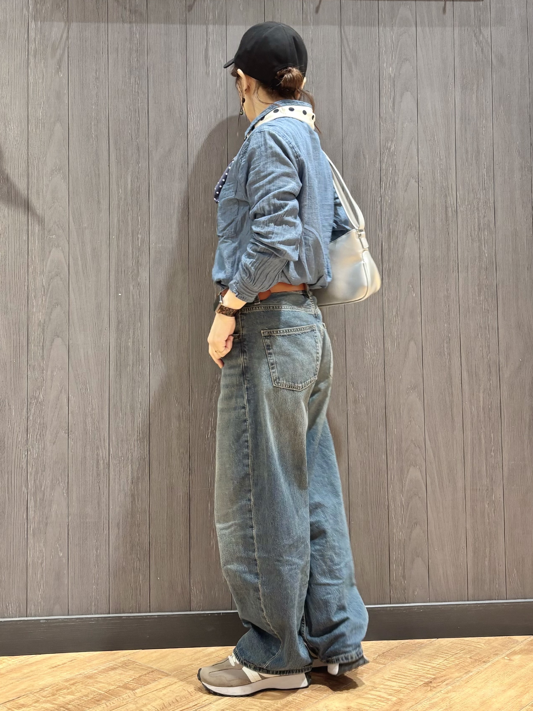 meiさんの「SHOO･LA･RUE｜【S-LL/二の腕カバー】品よく隠せる ドット刺繍5分袖ニット」を使ったコーディネート