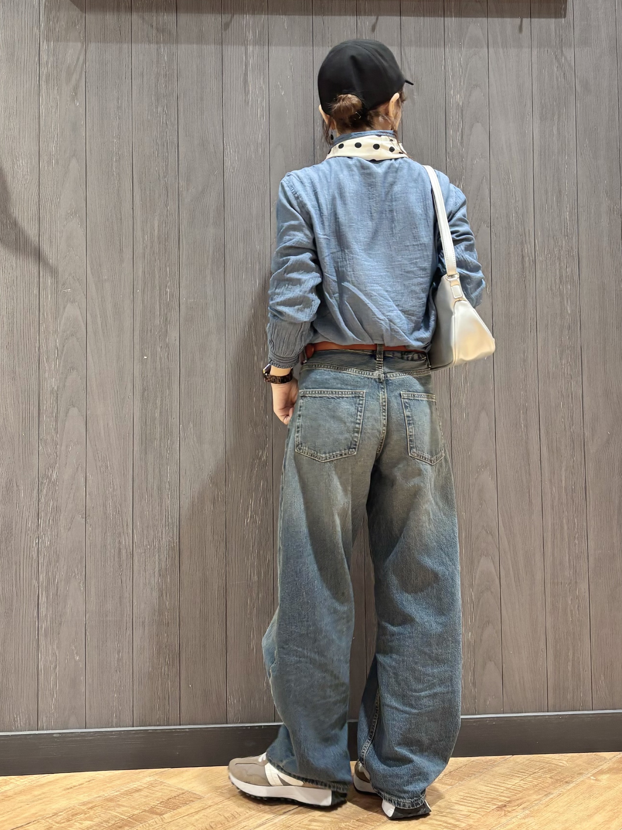 meiさんの「SHOO･LA･RUE｜【S-LL/二の腕カバー】品よく隠せる ドット刺繍5分袖ニット」を使ったコーディネート