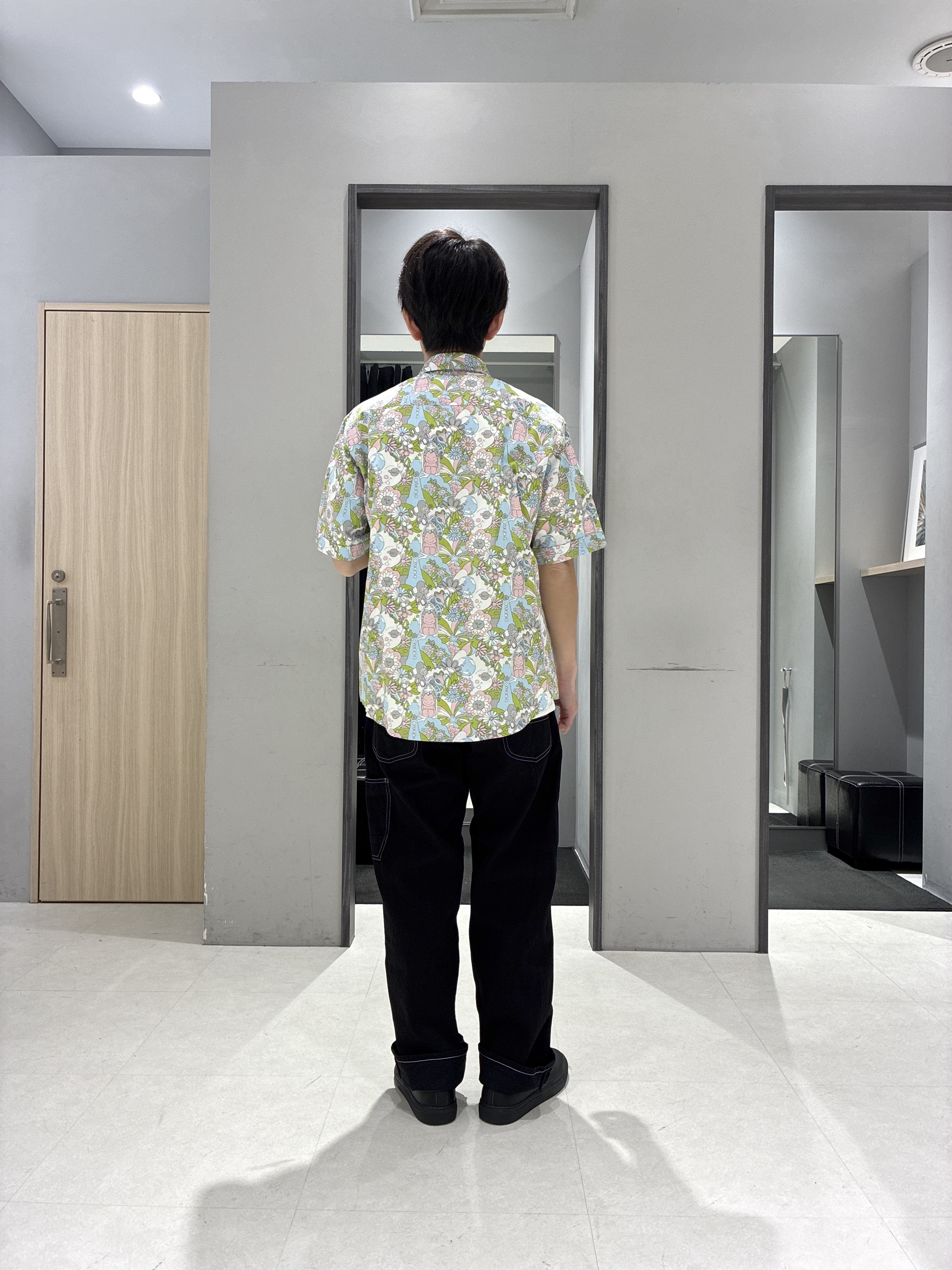 わいずみさんの「TAKEO KIKUCHI｜【BOWLER HAT LABEL】ビリケンさんプリント 半袖シャツ」を使ったコーディネート
