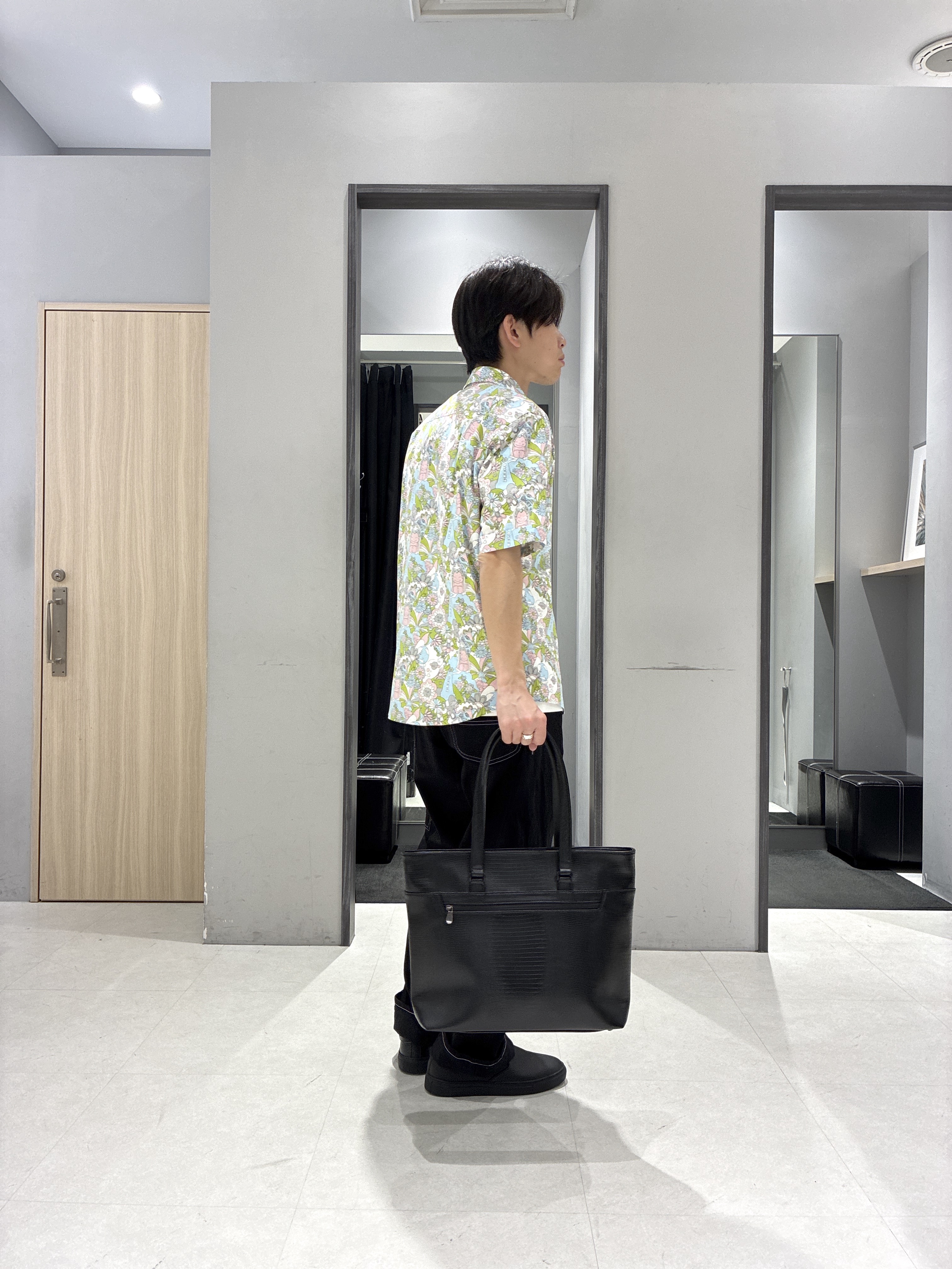 わいずみさんの「TAKEO KIKUCHI｜【BOWLER HAT LABEL】ビリケンさんプリント 半袖シャツ」を使ったコーディネート