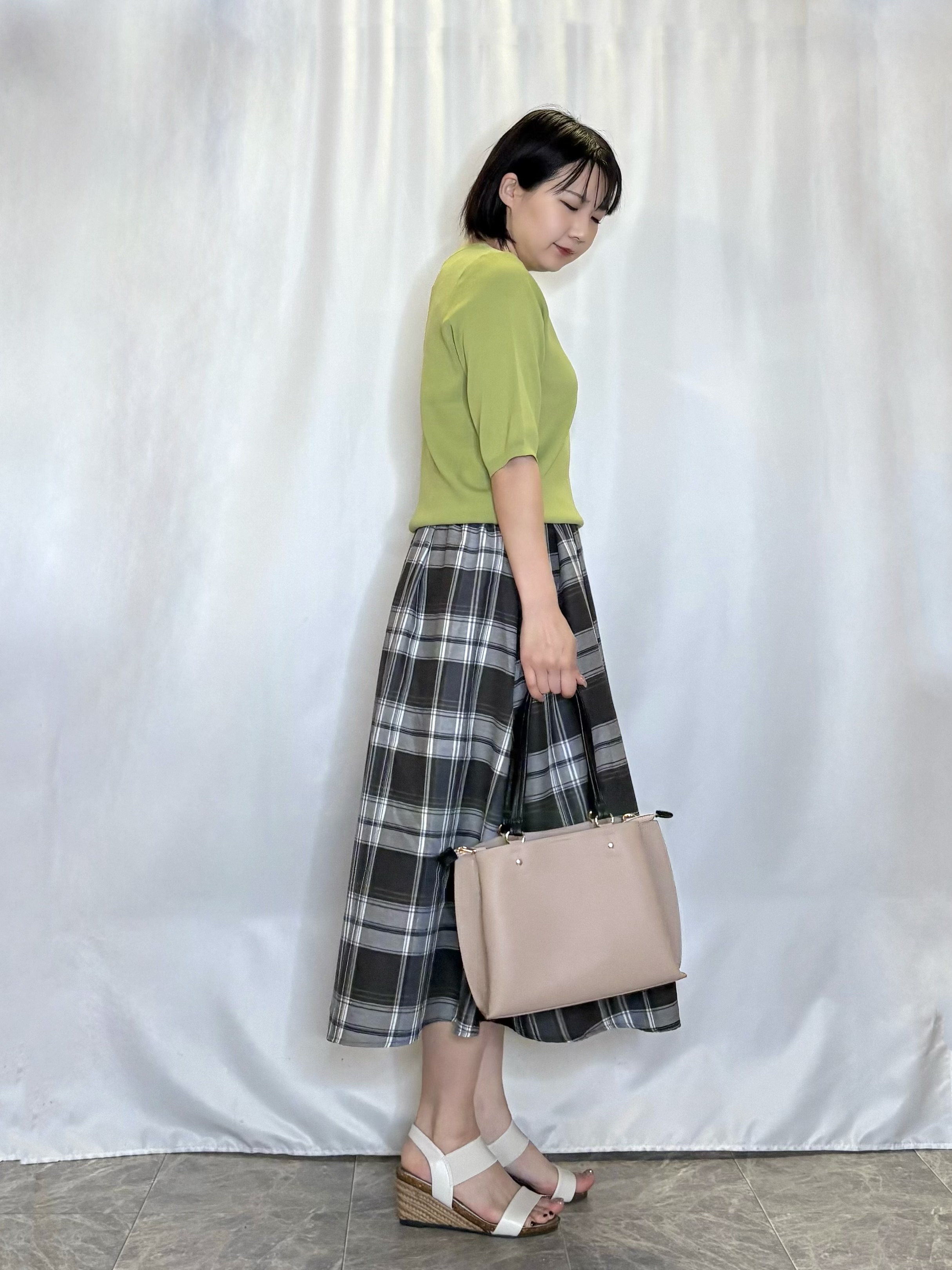 ネリさんの「SHOO･LA･RUE｜【毎日洗える/S-LL/UV】上半身すっきり 二の腕見せない5分袖ニット」を使ったコーディネート