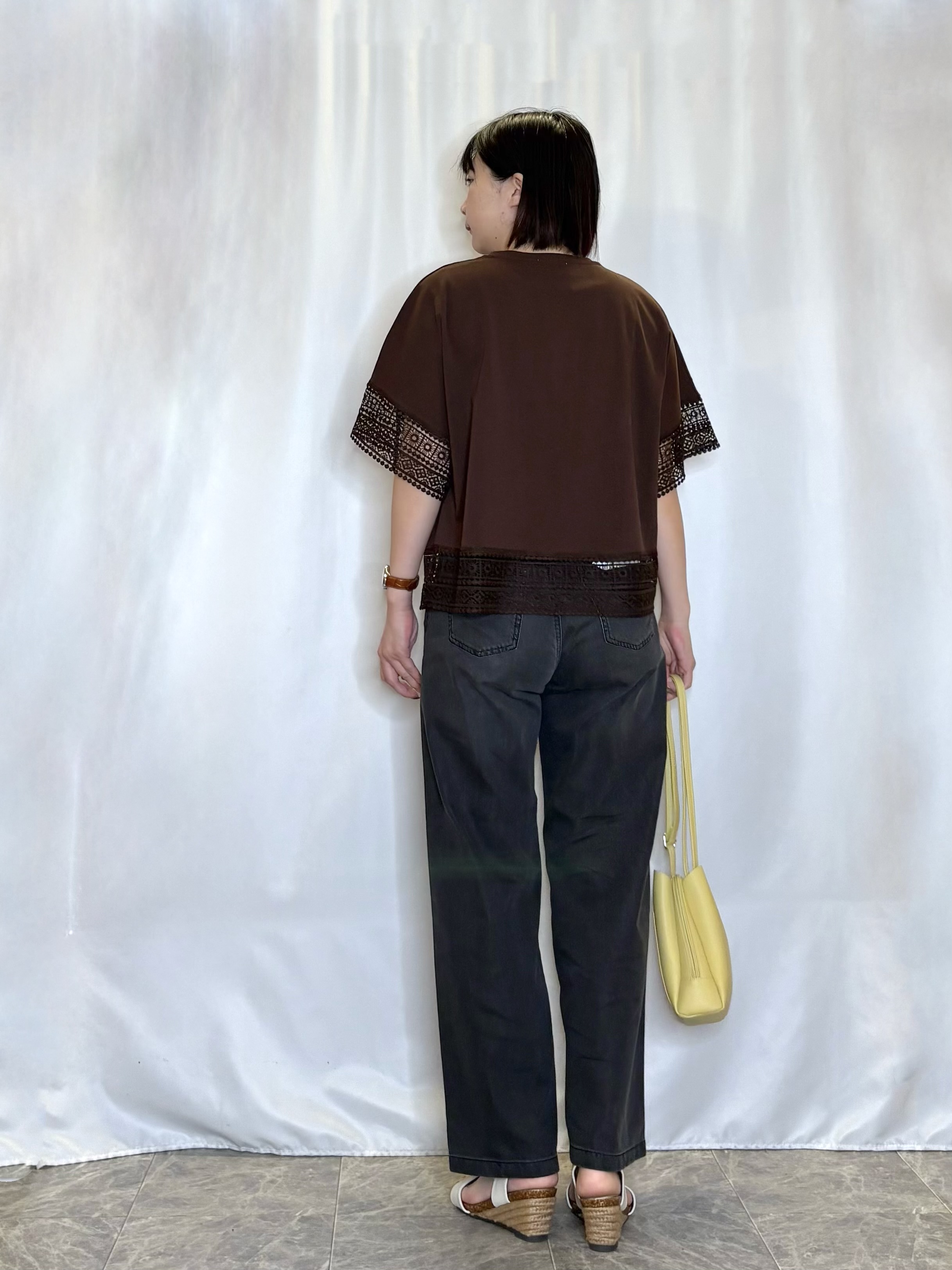ネリさんの「SHOO･LA･RUE｜【洗濯機可/体型カバー/S-LL】レース使いがポイント デザインTシャツ」を使ったコーディネート