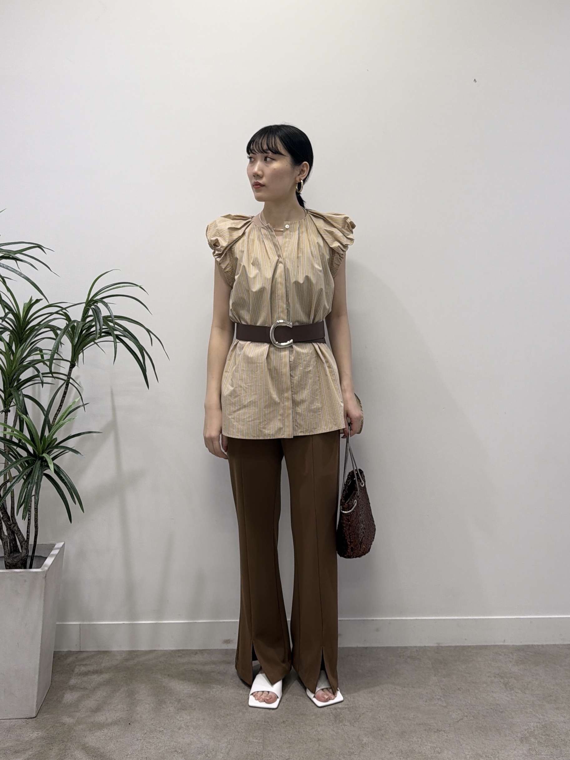 rinaさんの「INDIVI｜タイプライターパフショルシャツ」を使ったコーディネート