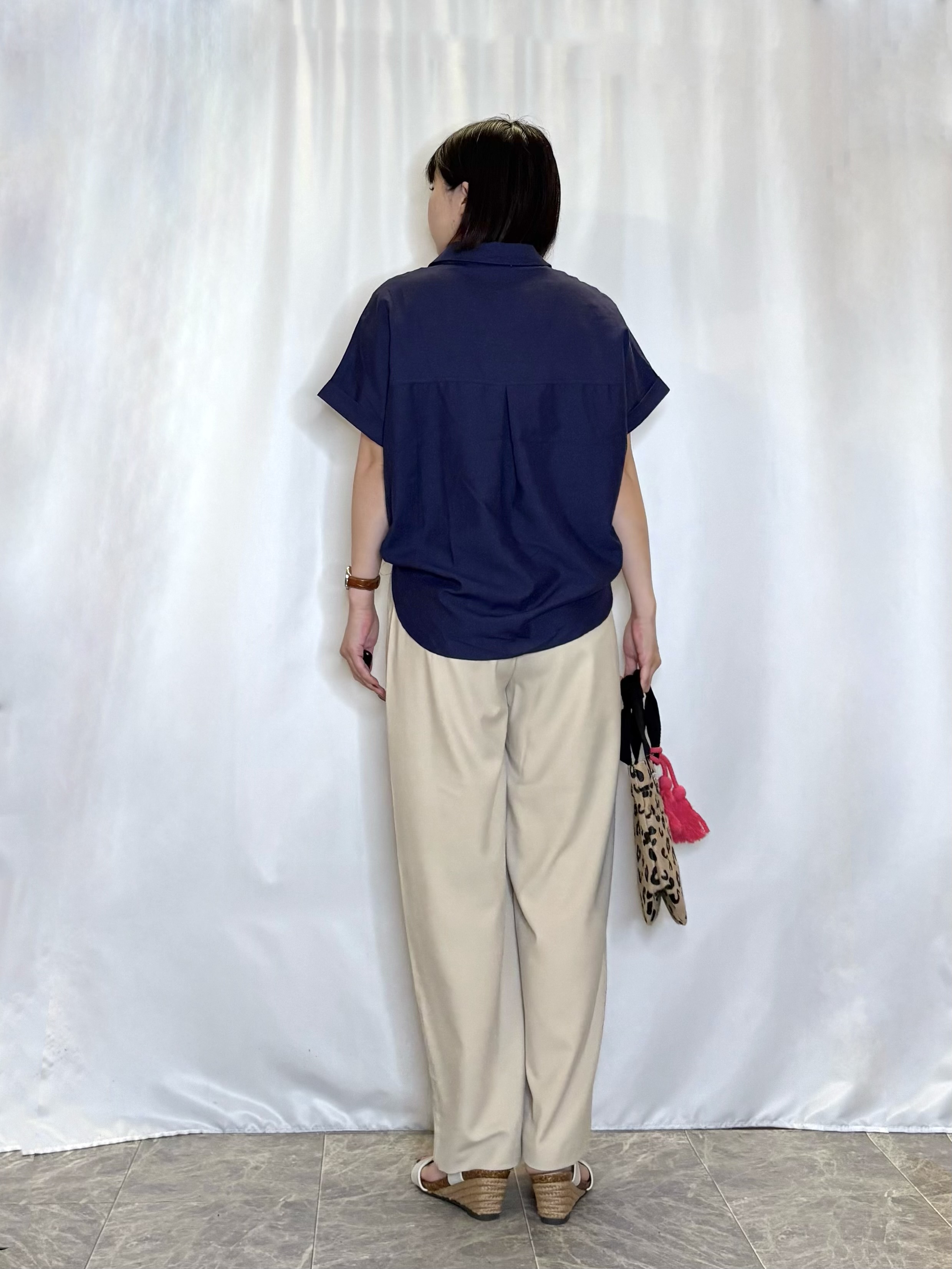 ネリさんの「SHOO･LA･RUE｜【UV/吸水速乾/抗菌防臭】インせず着られる フレンチリネンスキッパーシャツ」を使ったコーディネート