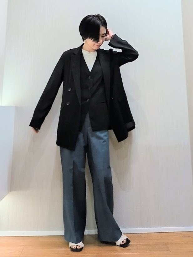 ミズタさんの「UNTITLED｜◆【セットアップ可/接触冷感/通気性】ドライシアーダブルジャケット」を使ったコーディネート