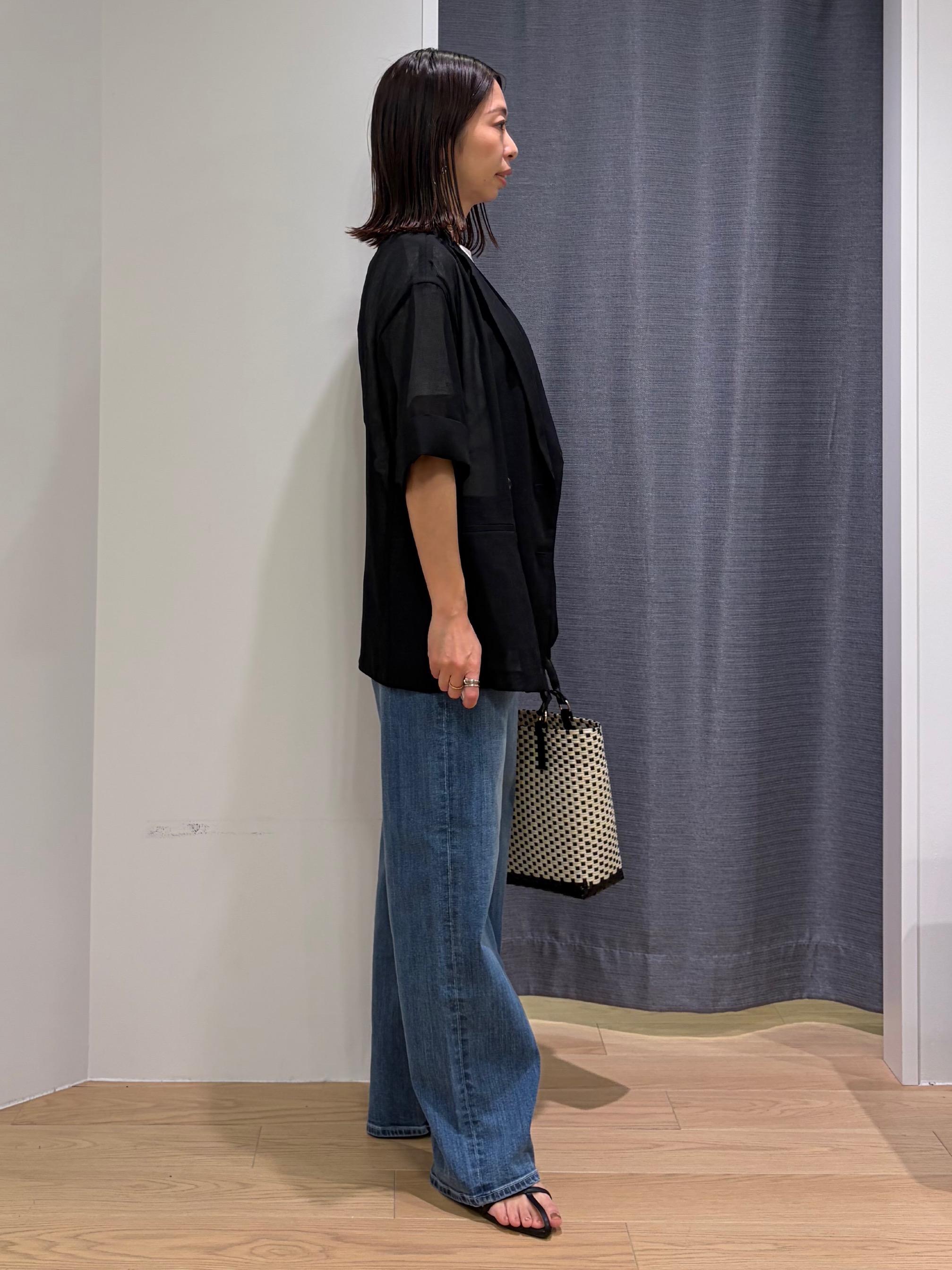 Mikoさんの「INDIVI｜【洗える／メッシュ素材／SETUP可能】半袖シアージャケット」を使ったコーディネート