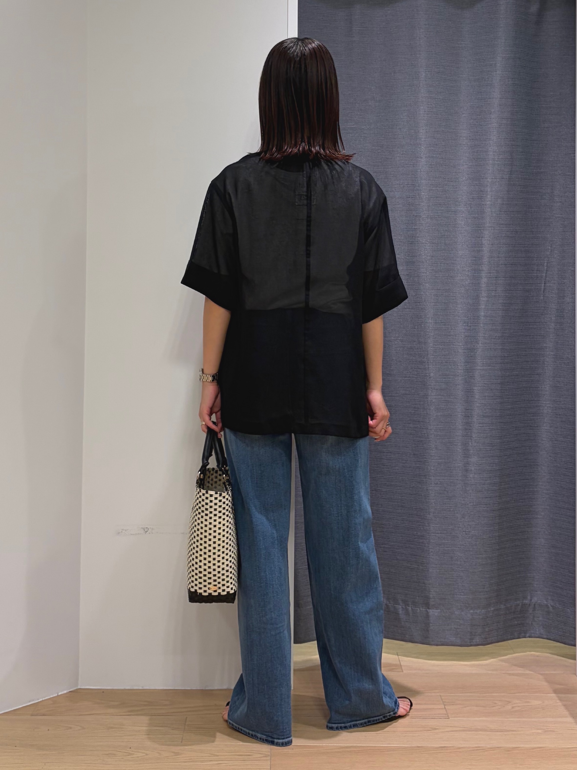 Mikoさんの「INDIVI｜【洗える／メッシュ素材／SETUP可能】半袖シアージャケット」を使ったコーディネート