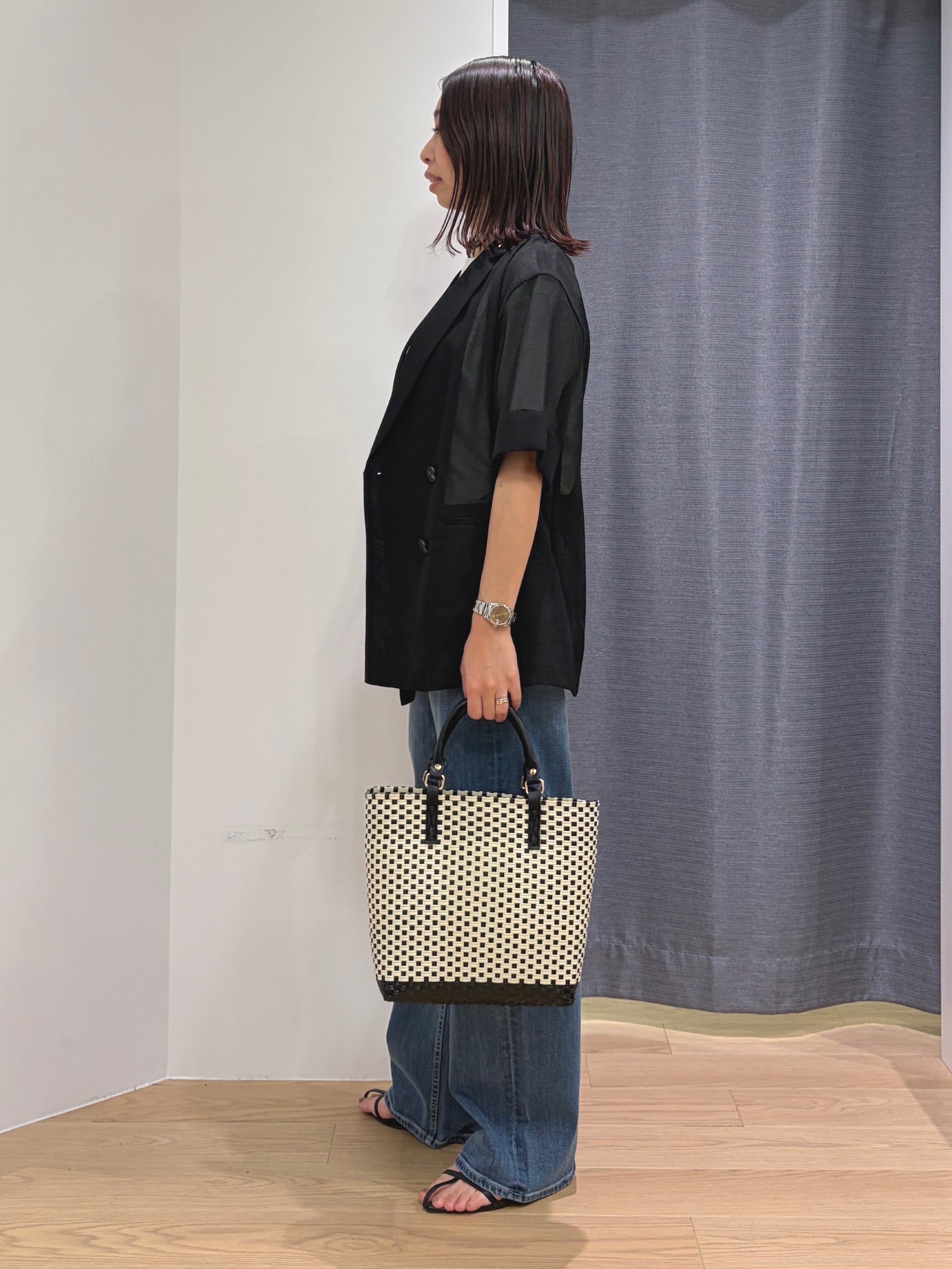 Mikoさんの「INDIVI｜【洗える／メッシュ素材／SETUP可能】半袖シアージャケット」を使ったコーディネート