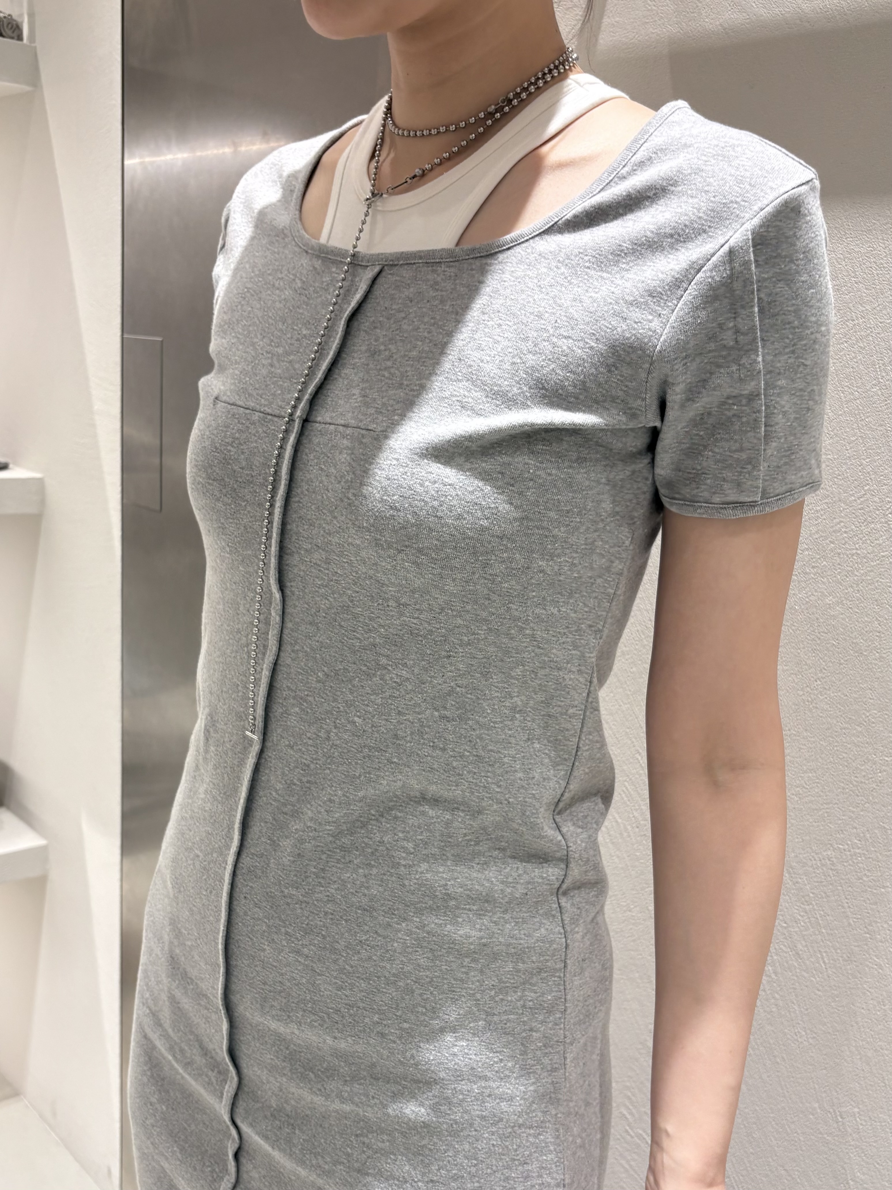 iwamiさんの「CODE A｜arm cover square neck dress」を使ったコーディネート