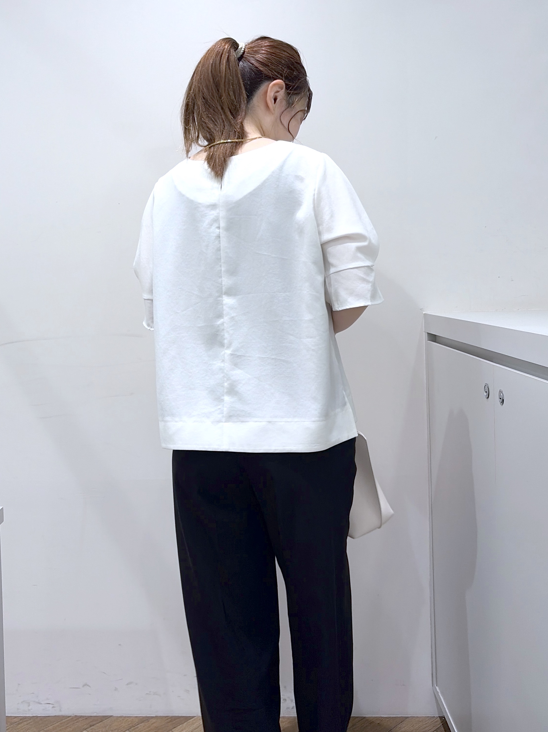 Junさんの「index｜【接触冷感／吸水速乾】タックパフスリーブブラウス《防シワ／洗濯機OK／XS～3L／8col》」を使ったコーディネート