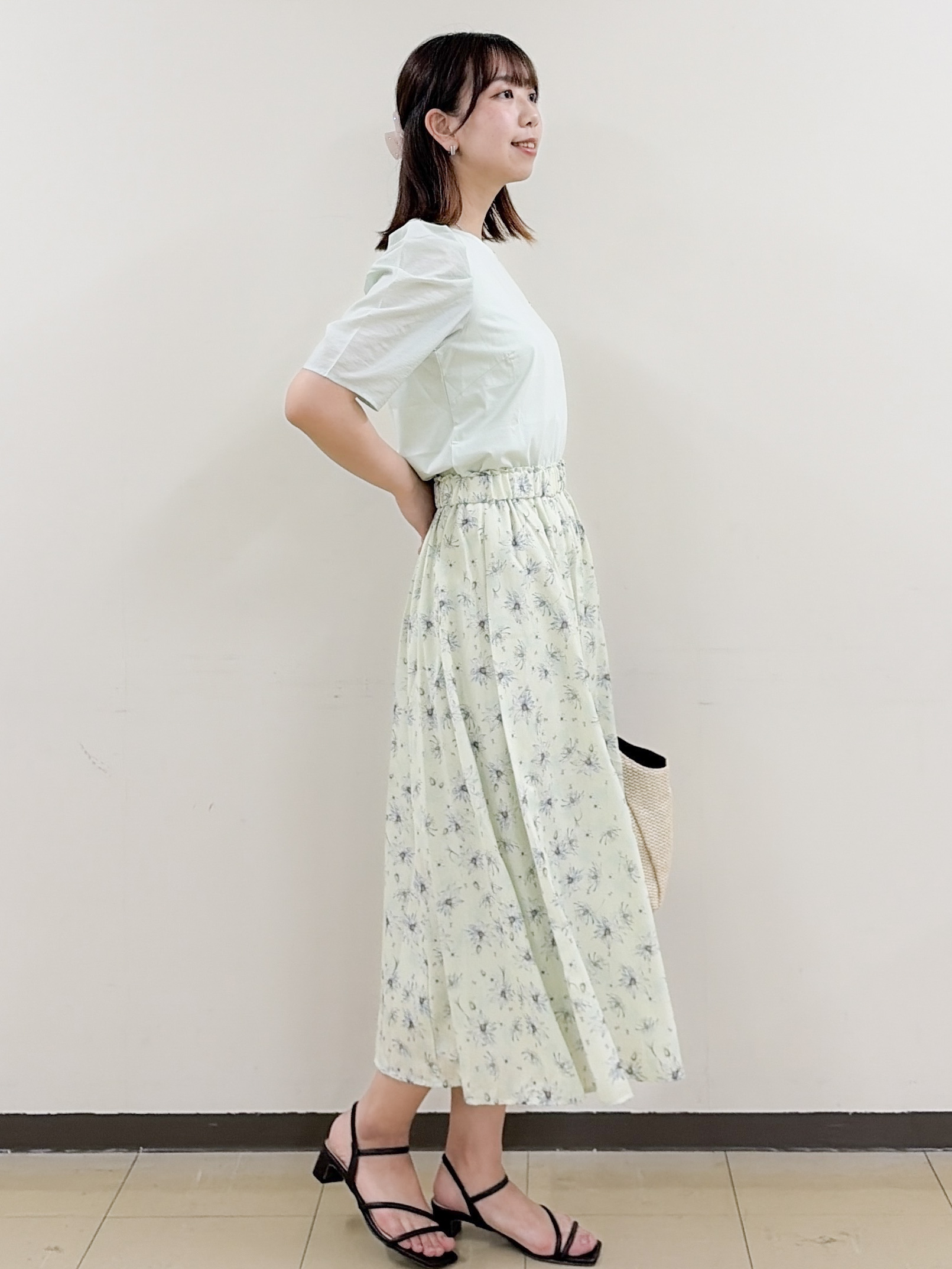 yurinaさんの「index｜【UVケア／接触冷感】シアータックスリーブドッキングTシャツ《洗濯機OK》」を使ったコーディネート