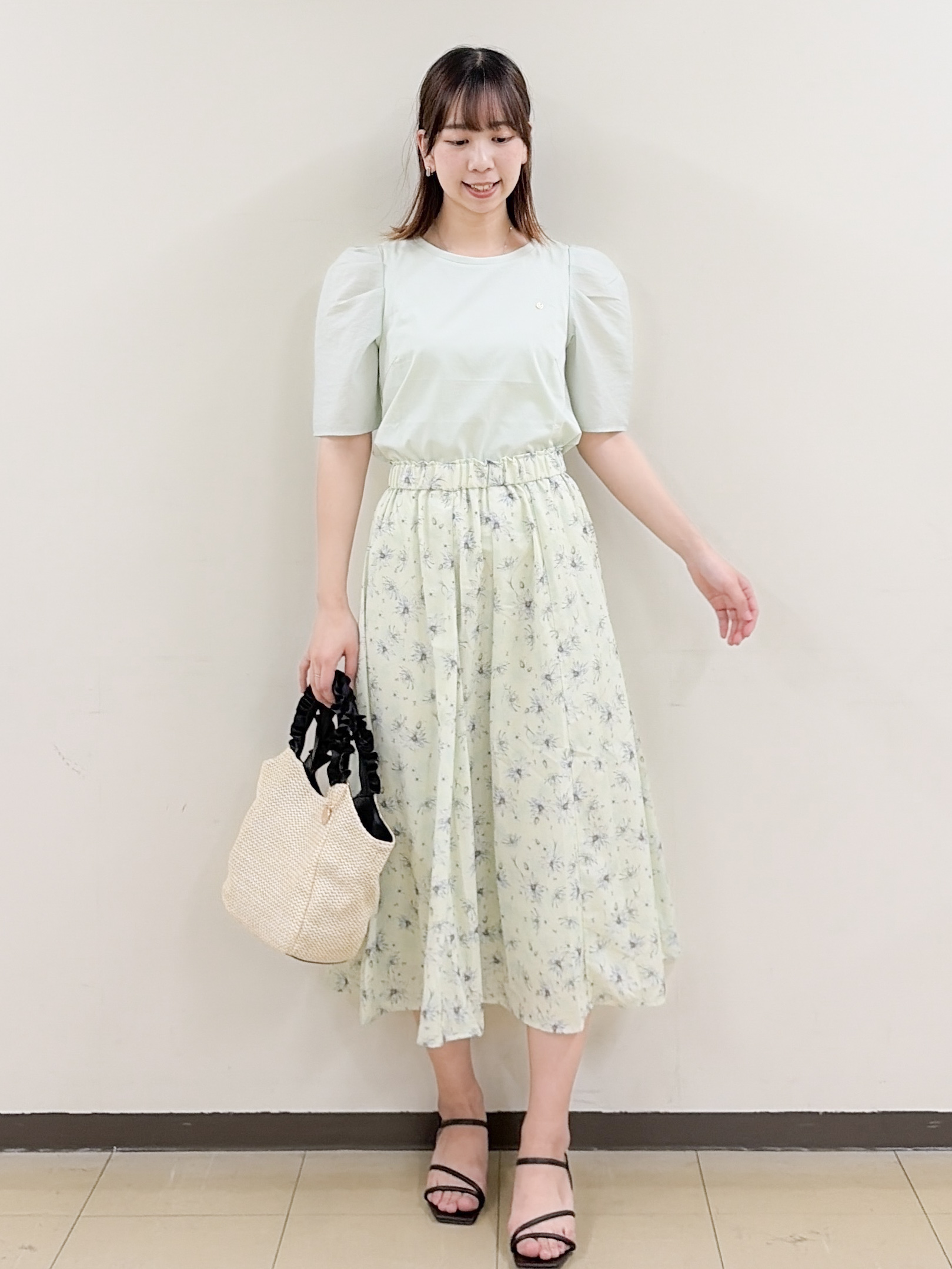 yurinaさんの「index｜【UVケア／接触冷感】シアータックスリーブドッキングTシャツ《洗濯機OK》」を使ったコーディネート