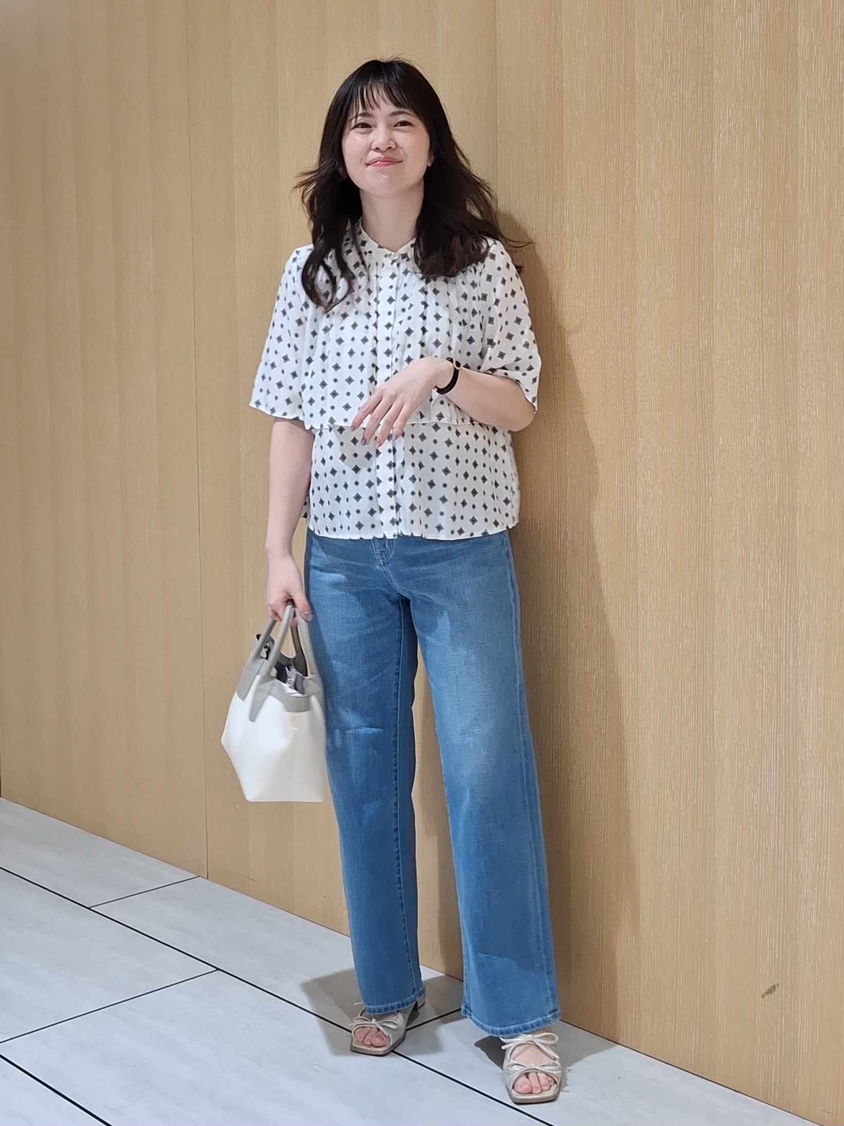 YuKaRiさんの「UNTITLED｜【洗える/きれいめ柄】コモンプリントブラウス」を使ったコーディネート