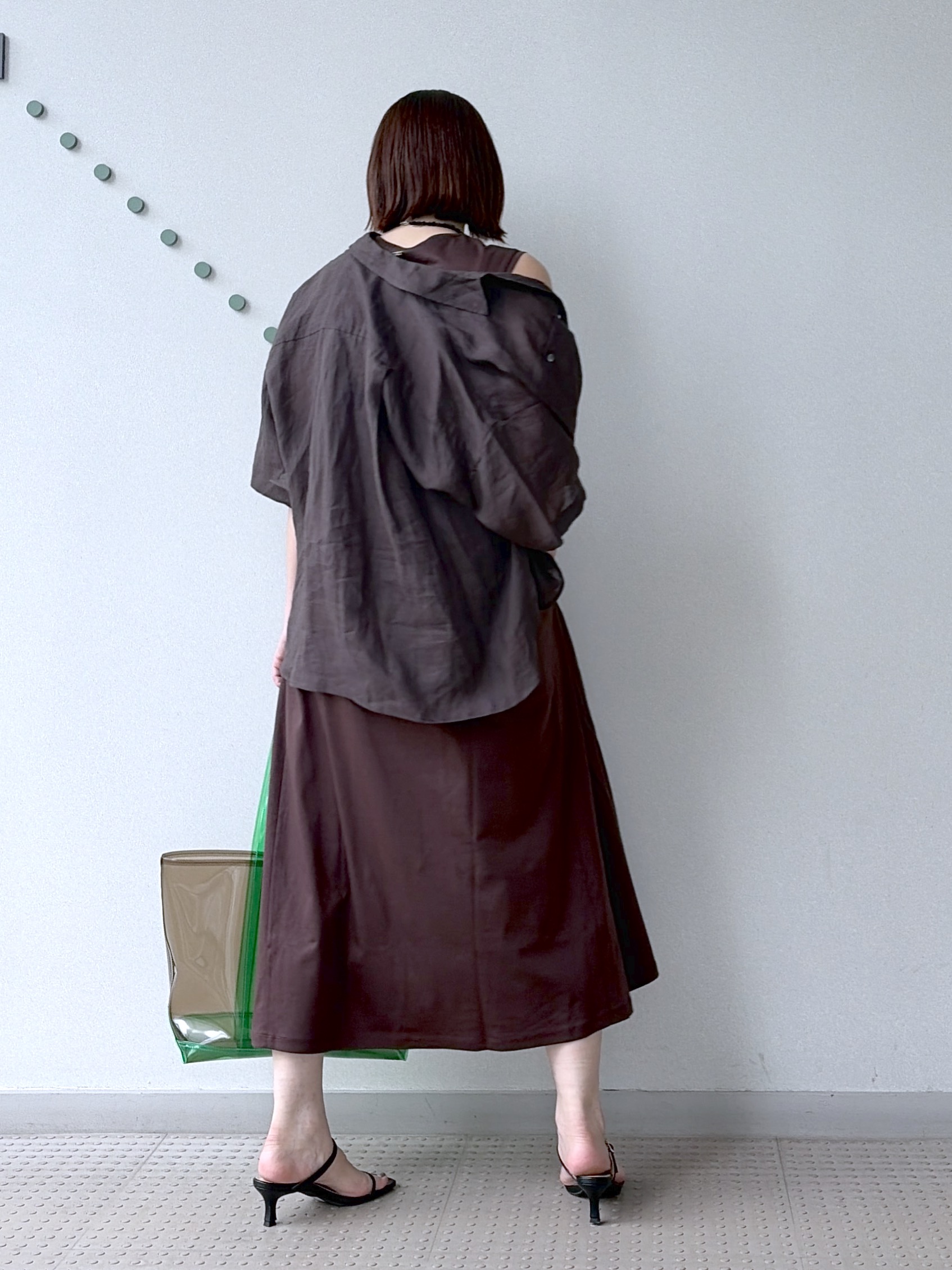 yoshikadoさんの「DRESSTERIOR｜【接触冷感／抗菌防臭／消臭/ウォッシャブル】アイスクリアコットン フレンチスリーブワンピース」を使ったコーディネート