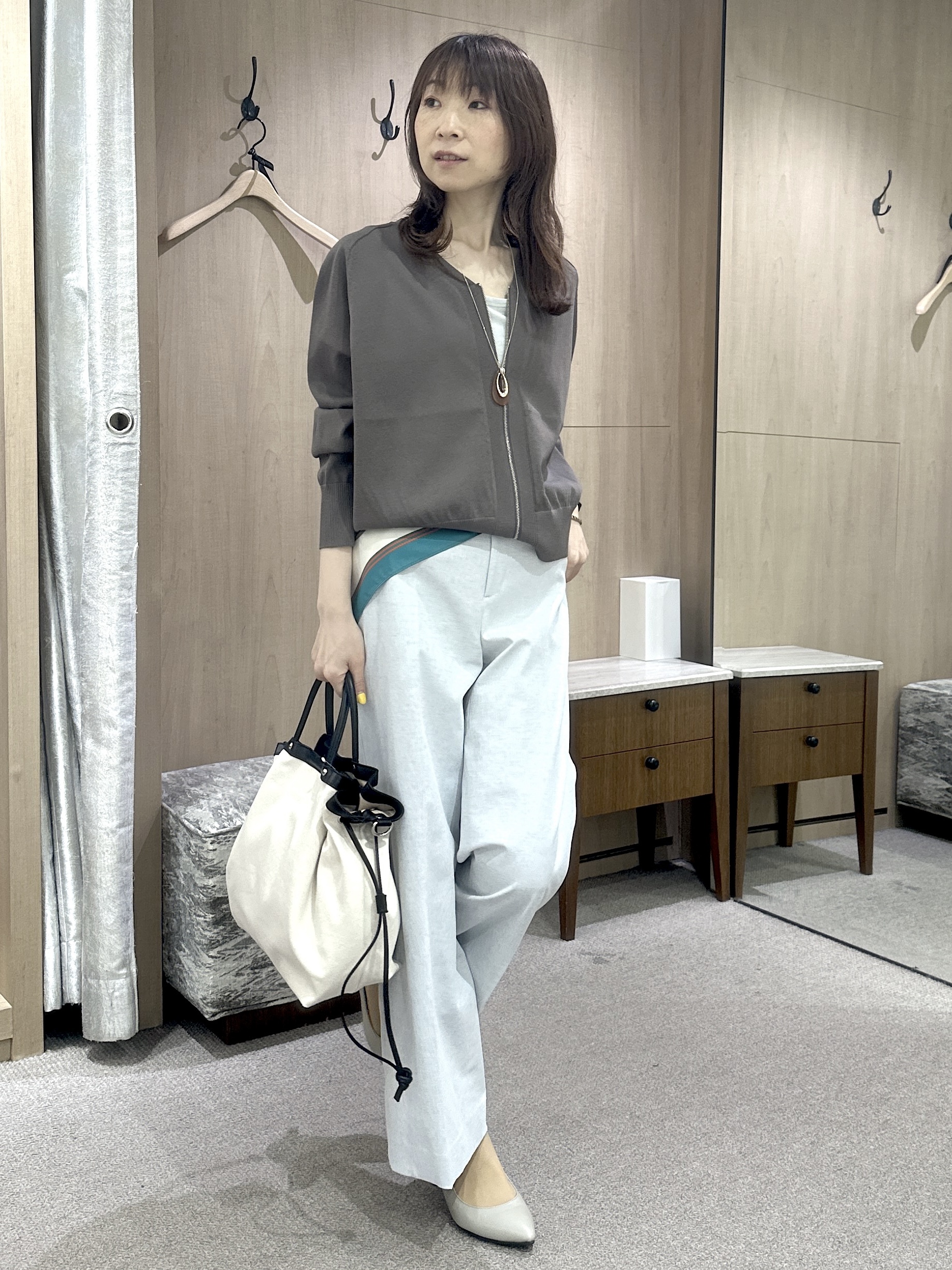 Miwaさんの「UNTITLED｜【アンサンブル可/日除け・冷房対策】シアーレーヨンZIPカーディガン」を使ったコーディネート