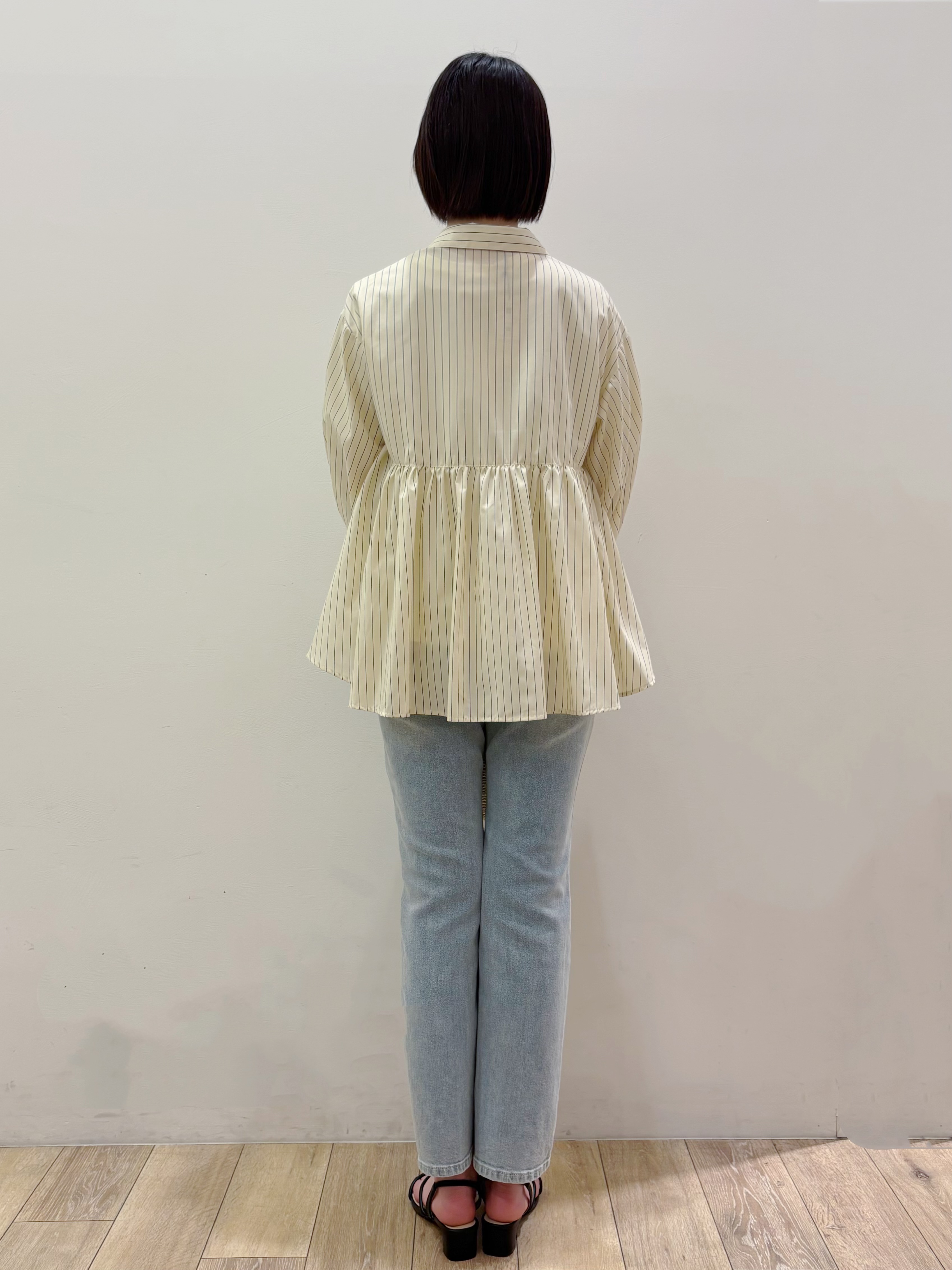 RINさんの「OPAQUE.CLIP｜スキッパーペプラムブラウス【洗濯機OK】」を使ったコーディネート