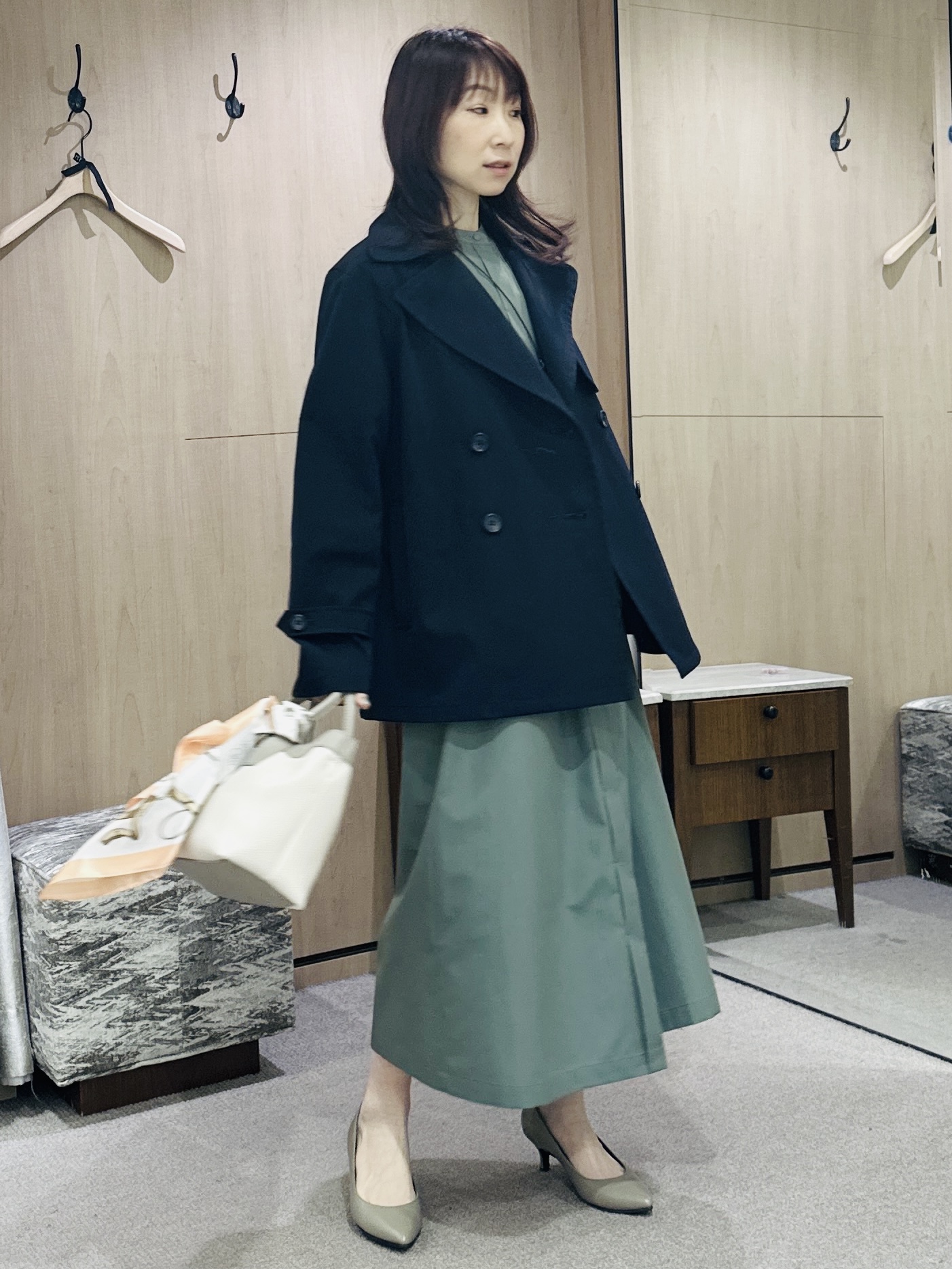 Miwaさんの「UNTITLED｜◆【洗える/前開きボタン】シャンブレーシャツワンピース」を使ったコーディネート