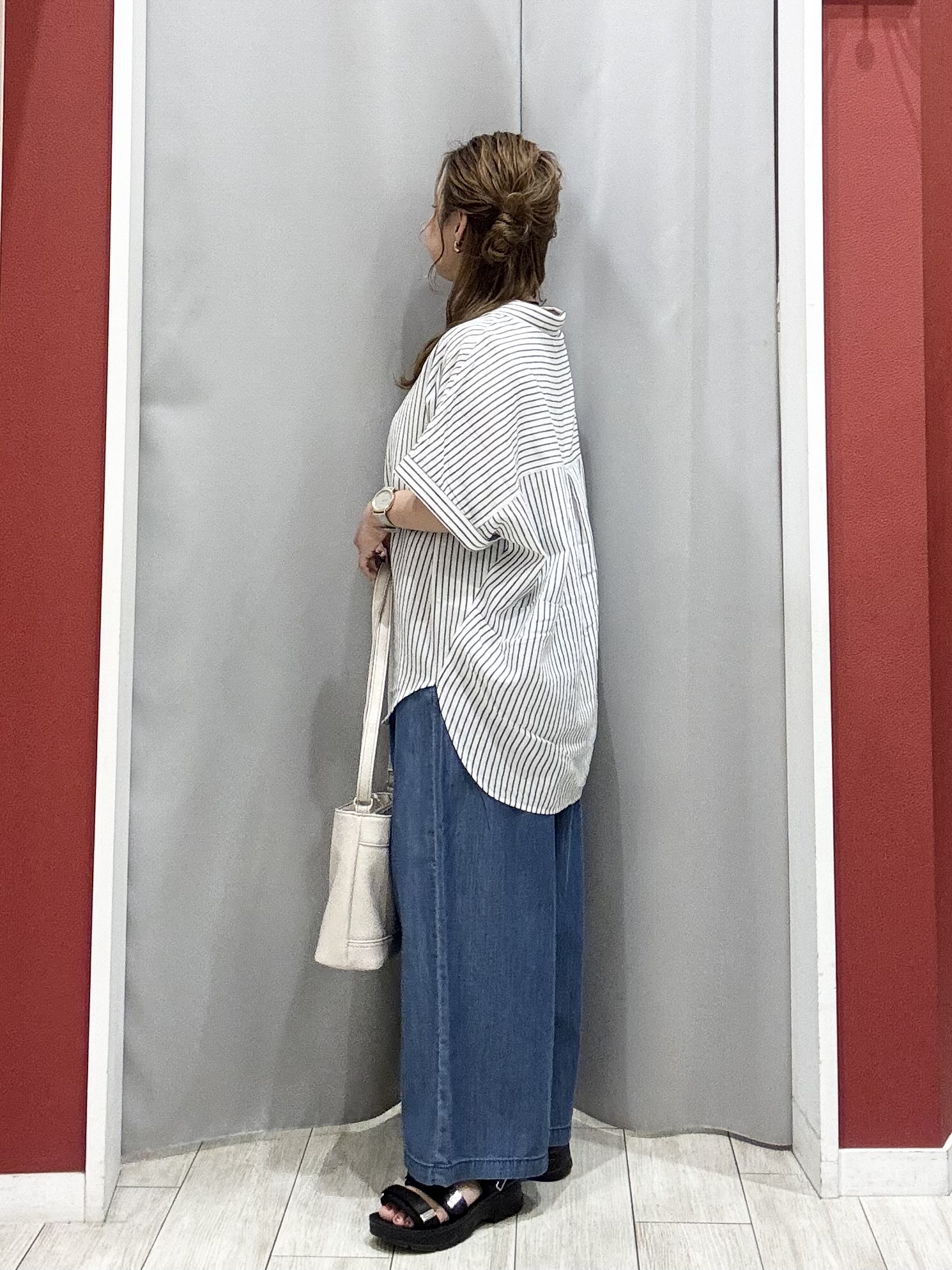 shioさんの「SHOO･LA･RUE｜【UV/吸水速乾/抗菌防臭】インせず着られる フレンチリネンスキッパーシャツ」を使ったコーディネート