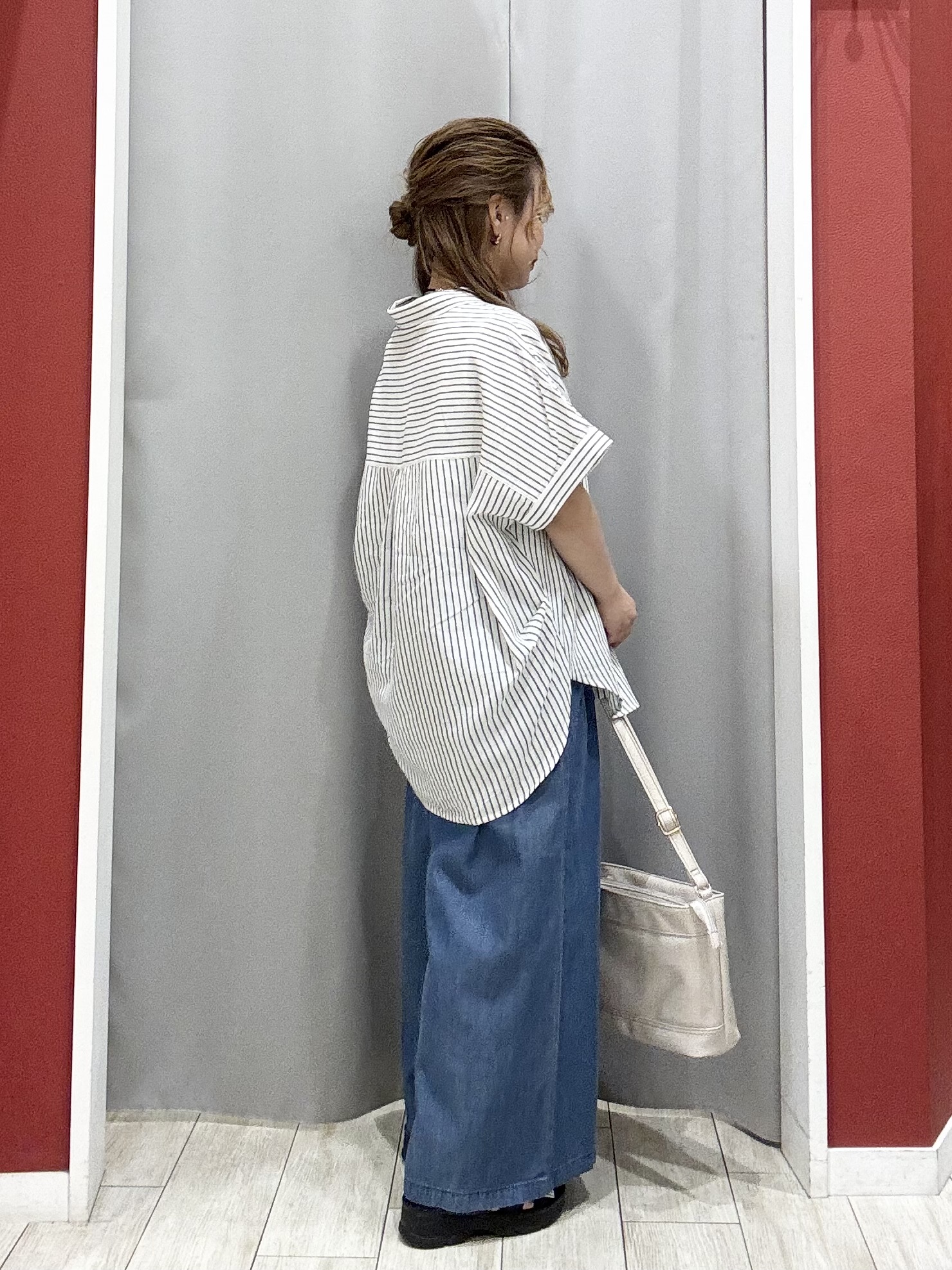 shioさんの「SHOO･LA･RUE｜【UV/吸水速乾/抗菌防臭】インせず着られる フレンチリネンスキッパーシャツ」を使ったコーディネート