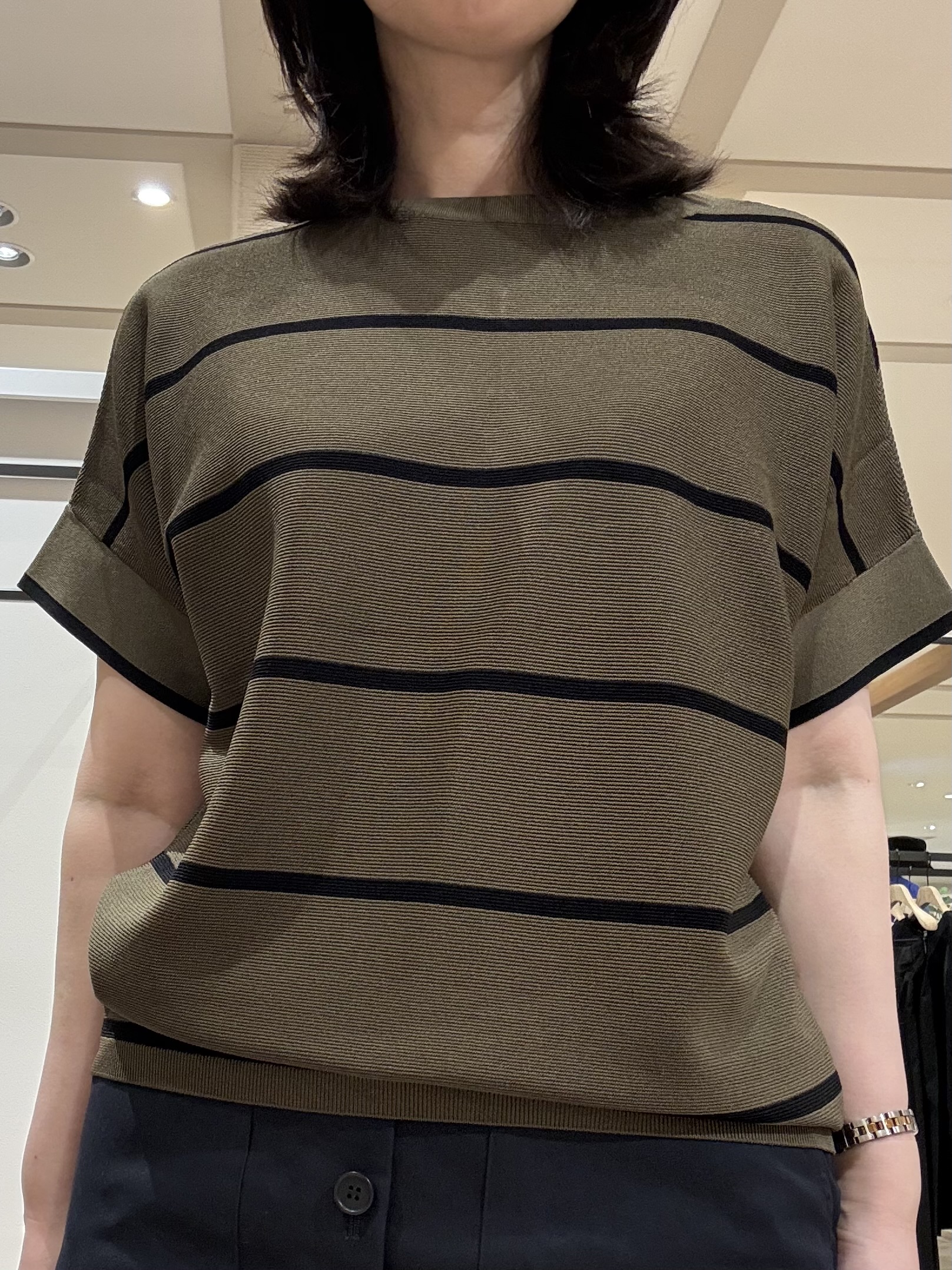 yさんの「UNTITLED｜【11色展開/体型カバー】前後2WAYフレンチスリーブニット」を使ったコーディネート