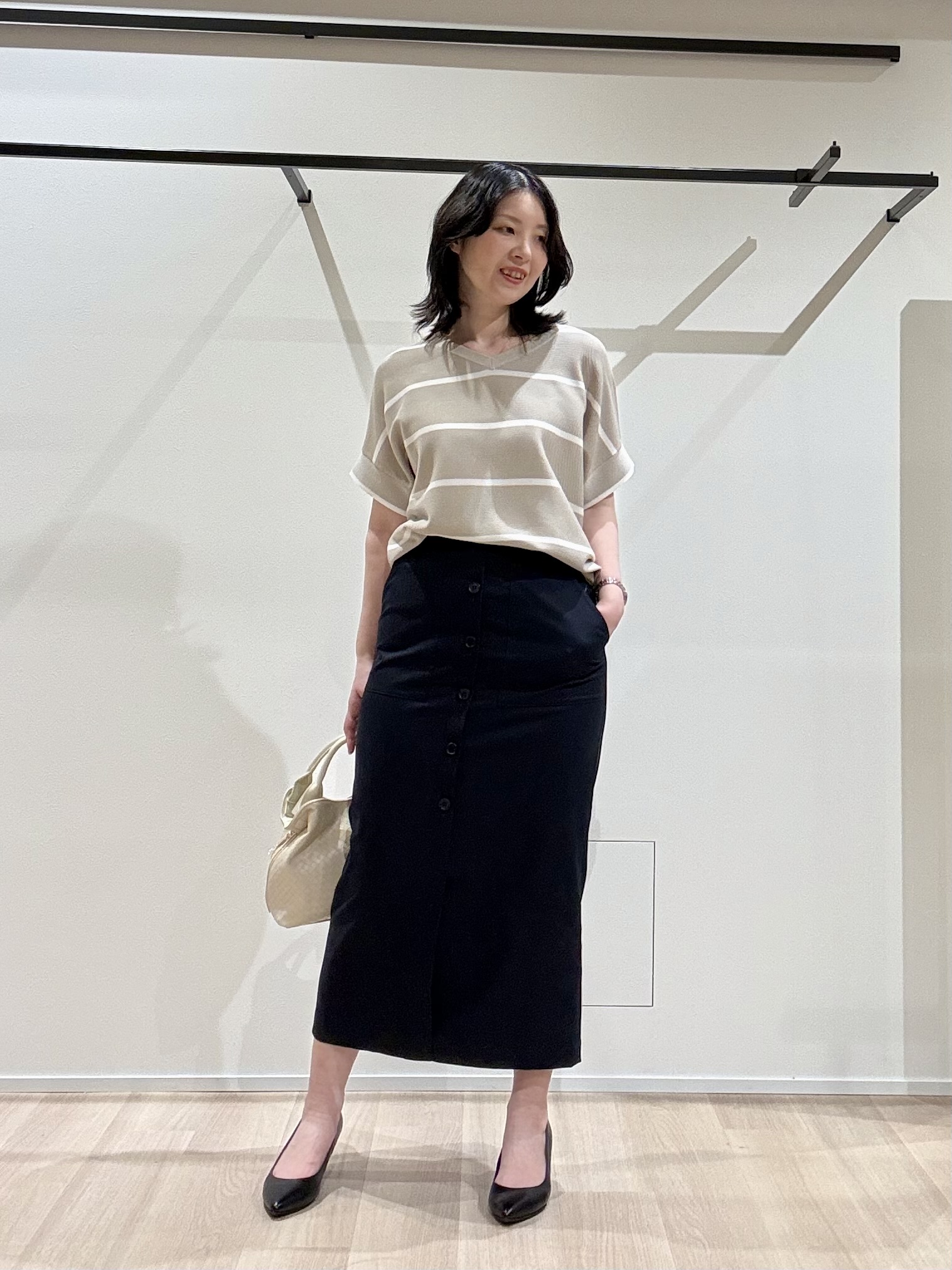 yさんの「UNTITLED｜【11色展開/体型カバー】前後2WAYフレンチスリーブニット」を使ったコーディネート
