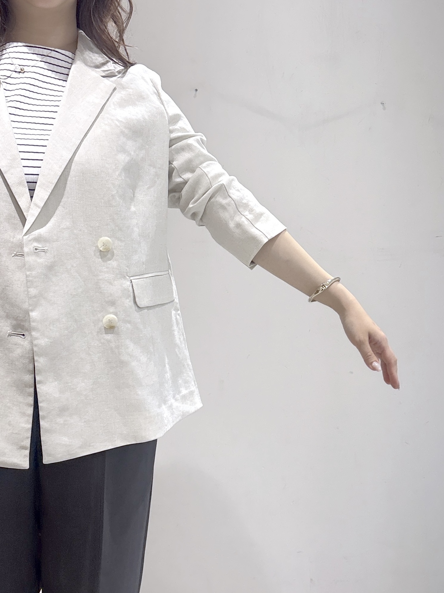 UDOさんの「OPAQUE.CLIP｜【UV／接触冷感】ダブルブレストジャケット《防シワ加工／洗える》」を使ったコーディネート