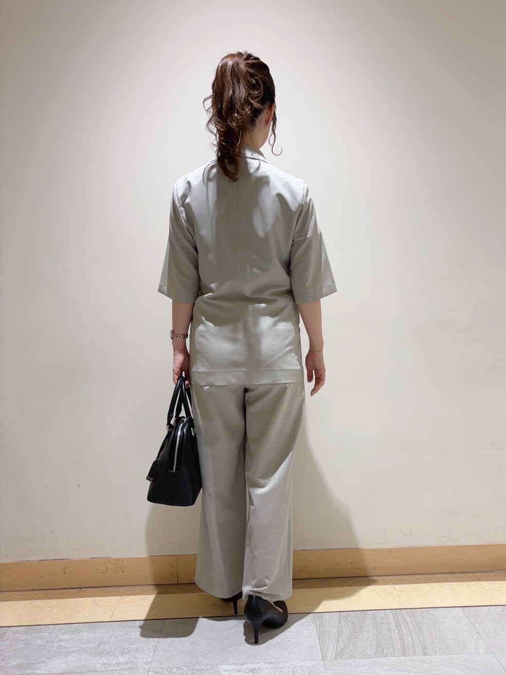 ユナさんの「UNTITLED｜【シワになりにくい/セットアップ可/接触冷感】ハーフスリーブジャケット」を使ったコーディネート