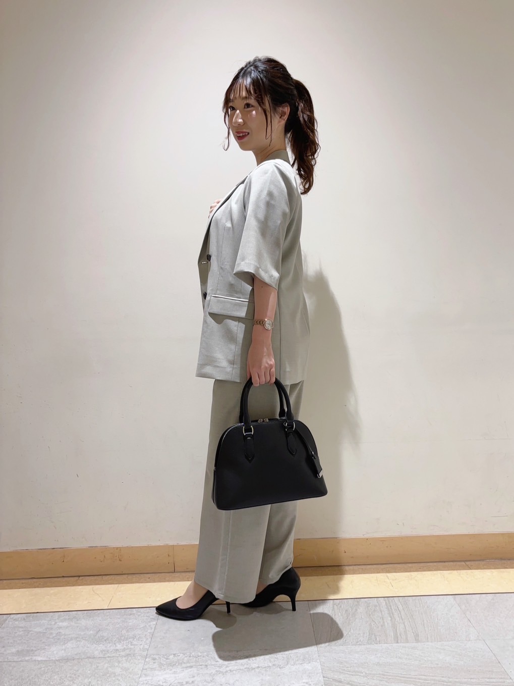 ユナさんの「UNTITLED｜【シワになりにくい/セットアップ可/接触冷感】ハーフスリーブジャケット」を使ったコーディネート