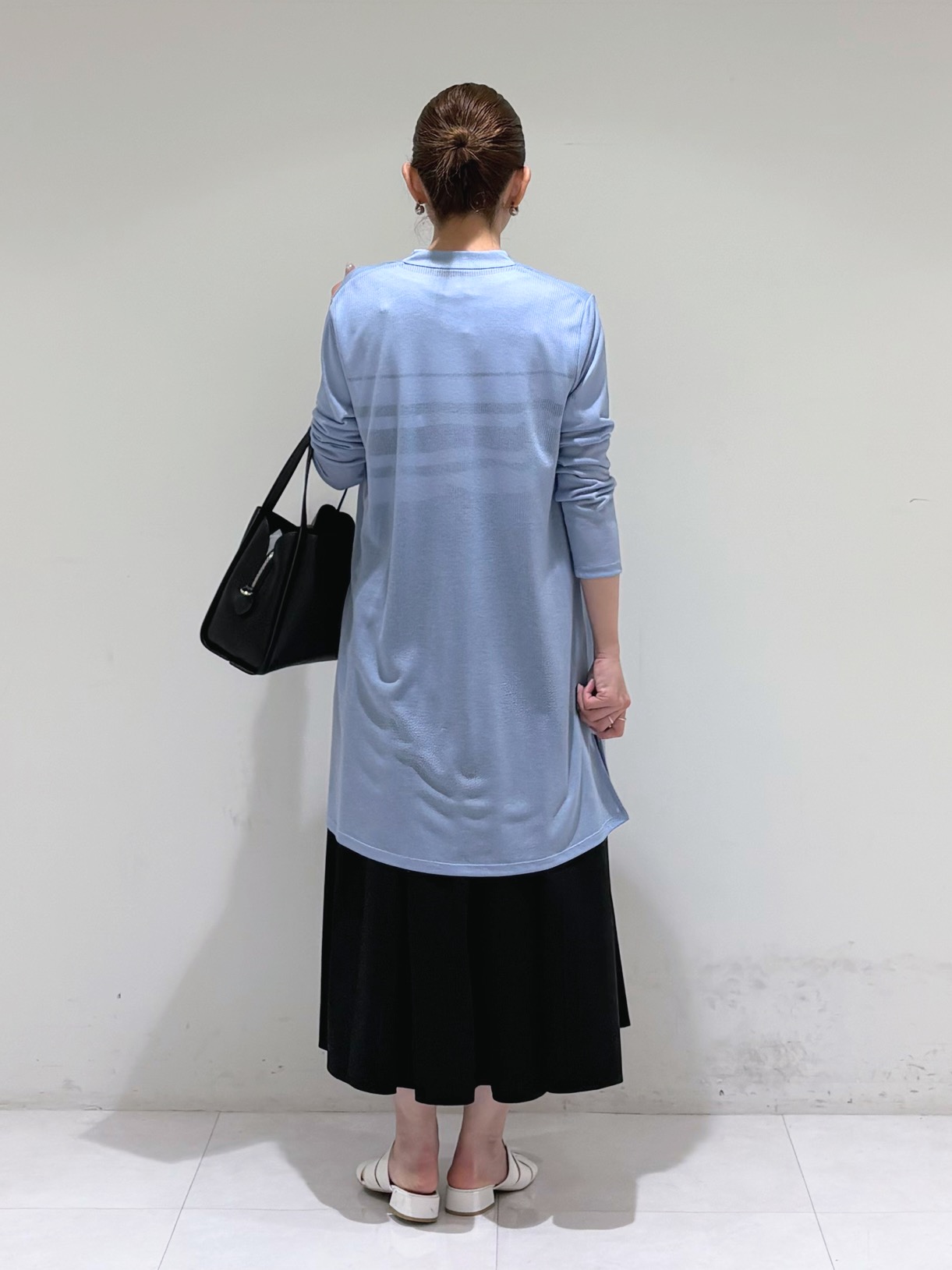 tsuyuさんの「INDIVI｜【合皮／ミドルサイズ】春カラーフォルムバッグ」を使ったコーディネート