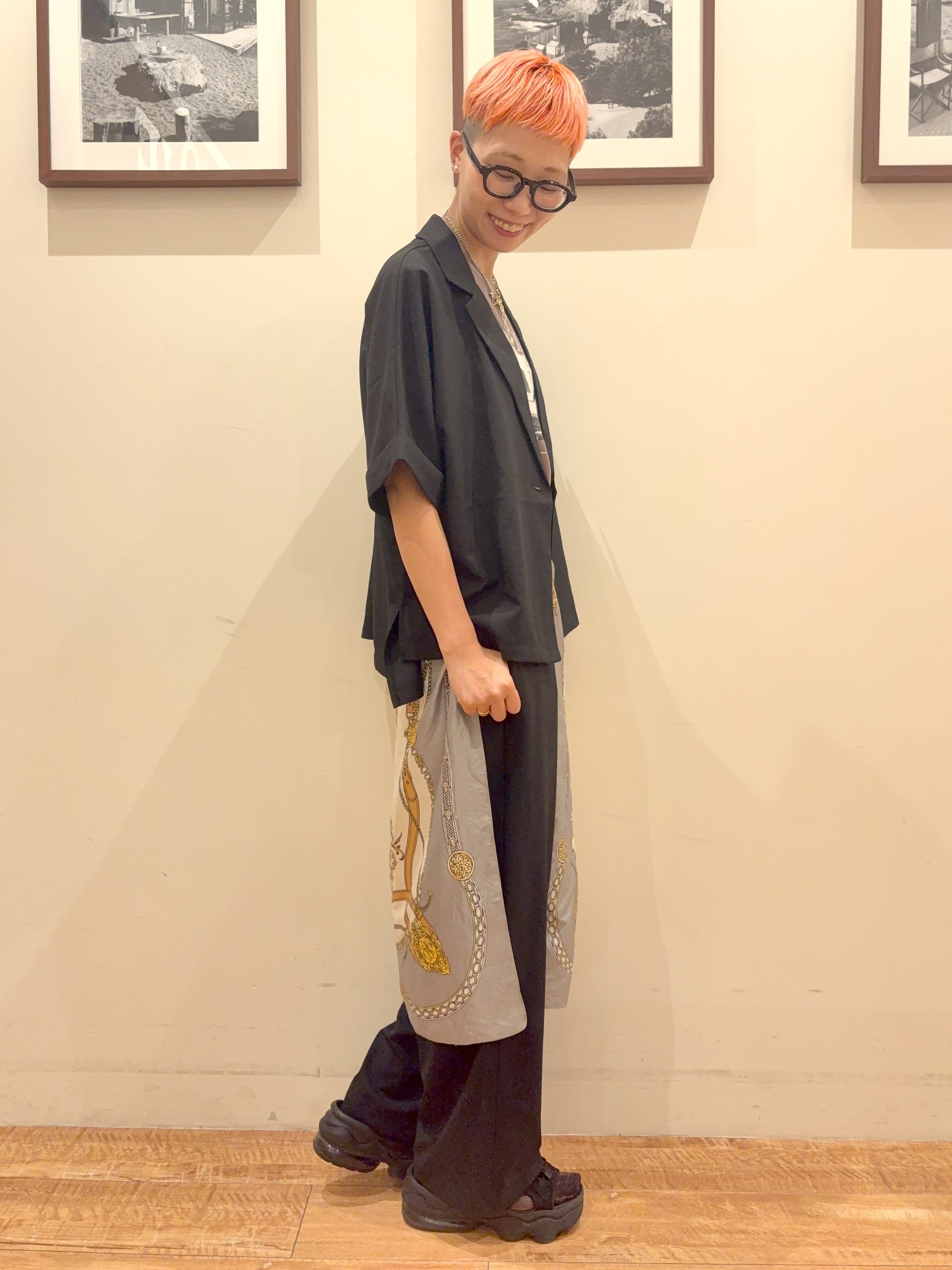 Ayumiさんの「SHOO･LA･RUE｜【セットアップ可/洗濯後しわになりにくい/S-LL】半袖とろみテーラードジャケット」を使ったコーディネート