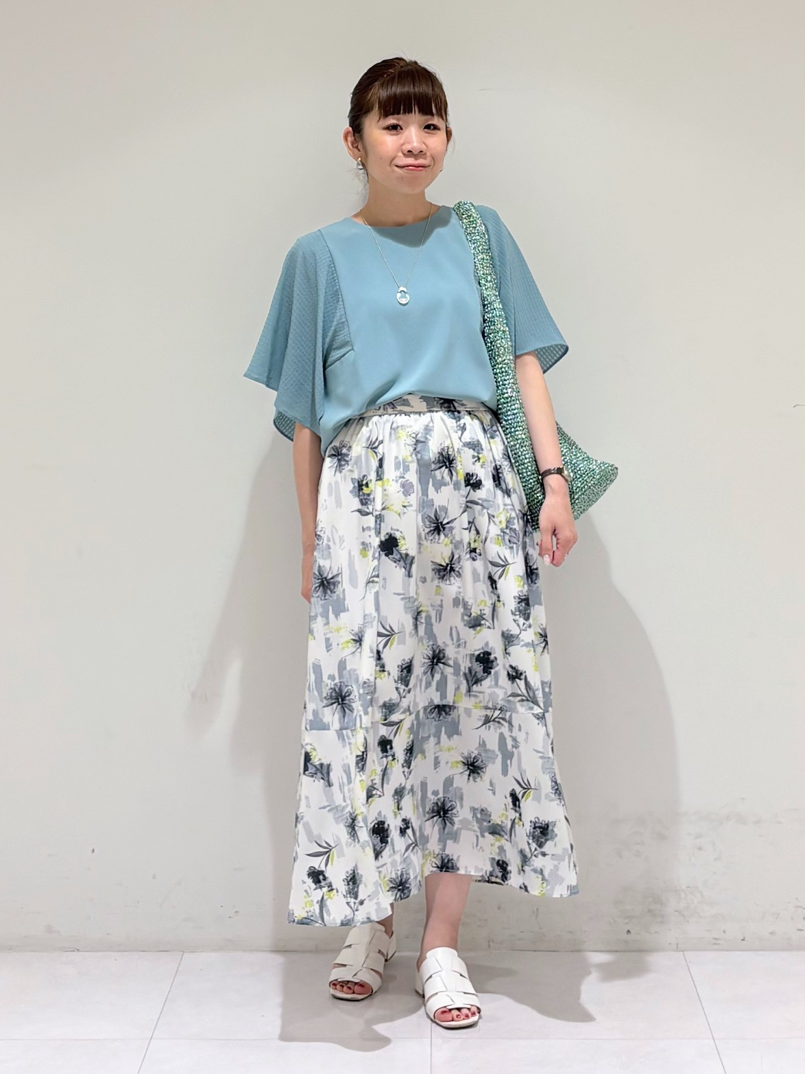 tsuyuさんの「INDIVI｜【大人カジュアル】メタリックかぎ編みボトルバッグ」を使ったコーディネート
