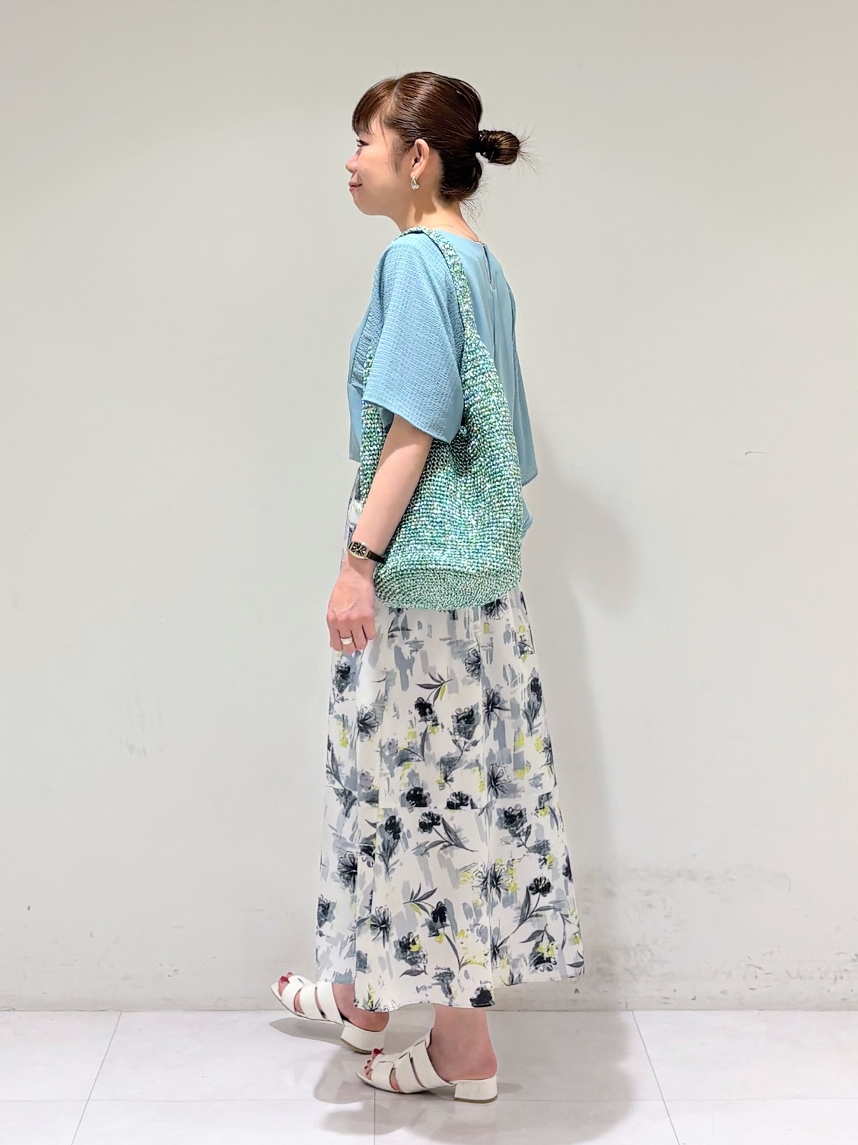 tsuyuさんの「INDIVI｜【大人カジュアル】メタリックかぎ編みボトルバッグ」を使ったコーディネート