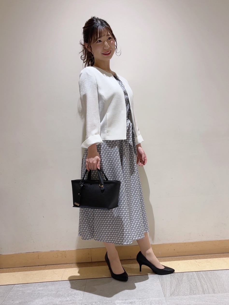 ユナさんの「UNTITLED｜【美シルエット/洗える】ジオメプリントワンピース」を使ったコーディネート