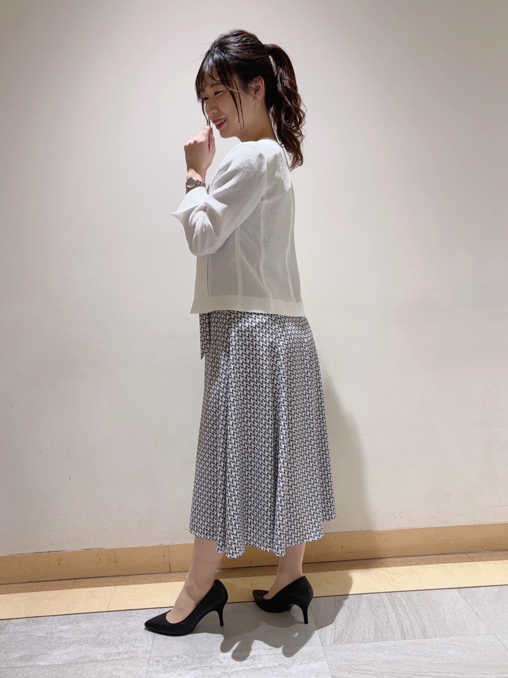 ユナさんの「UNTITLED｜【美シルエット/洗える】ジオメプリントワンピース」を使ったコーディネート