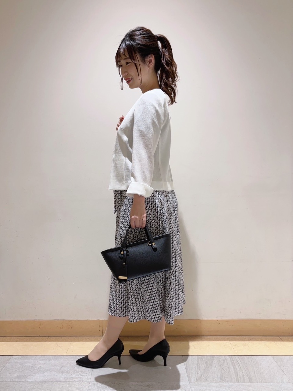 ユナさんの「UNTITLED｜【美シルエット/洗える】ジオメプリントワンピース」を使ったコーディネート
