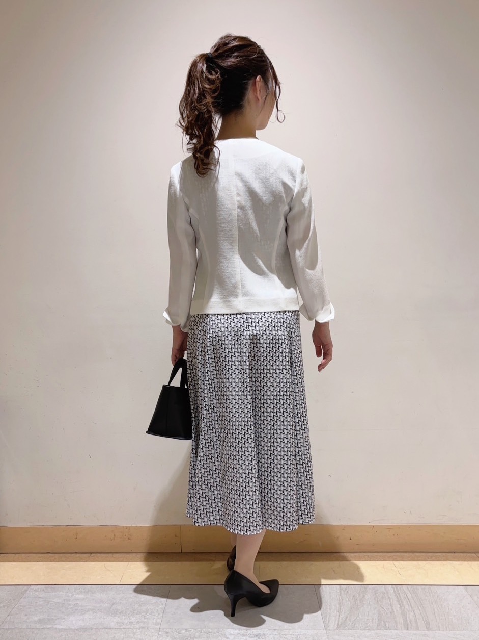 ユナさんの「UNTITLED｜【美シルエット/洗える】ジオメプリントワンピース」を使ったコーディネート