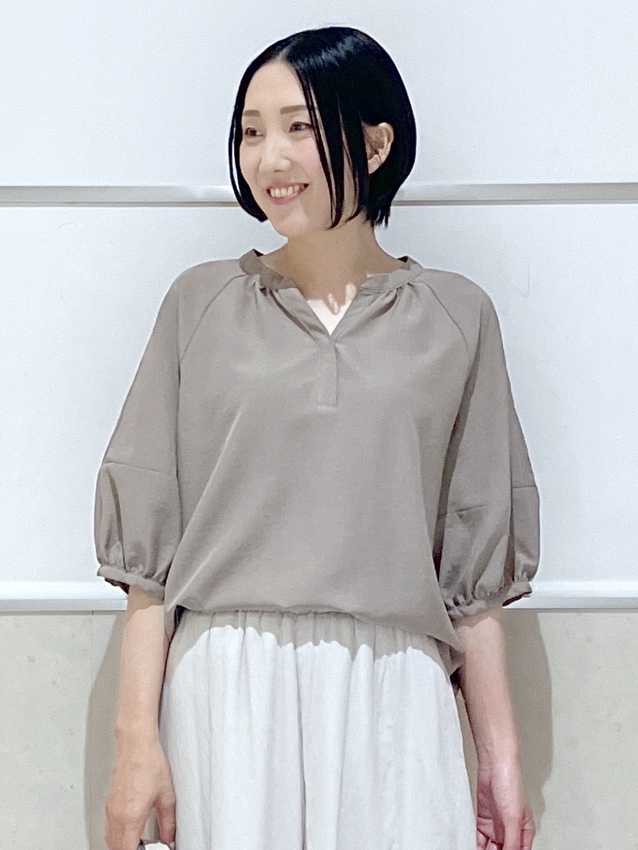eriko さんの「Dessin｜【洗える】スキッパーライトブラウス」を使ったコーディネート