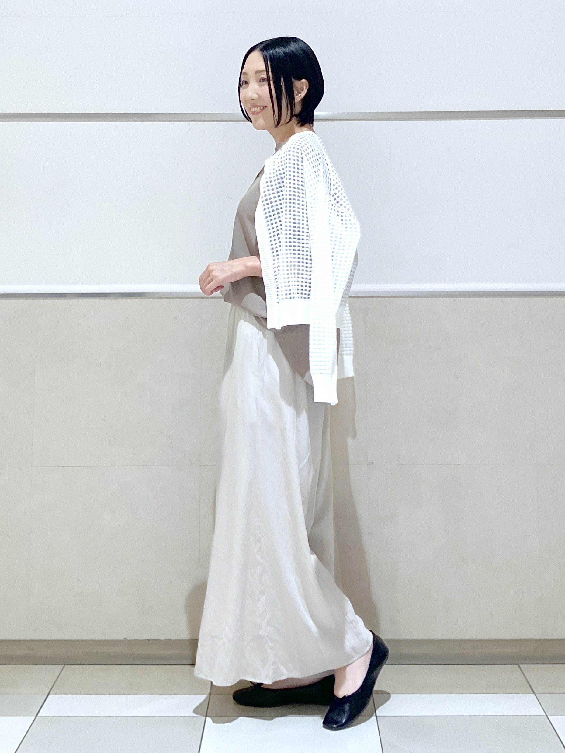 eriko さんの「Dessin｜【洗える】スキッパーライトブラウス」を使ったコーディネート