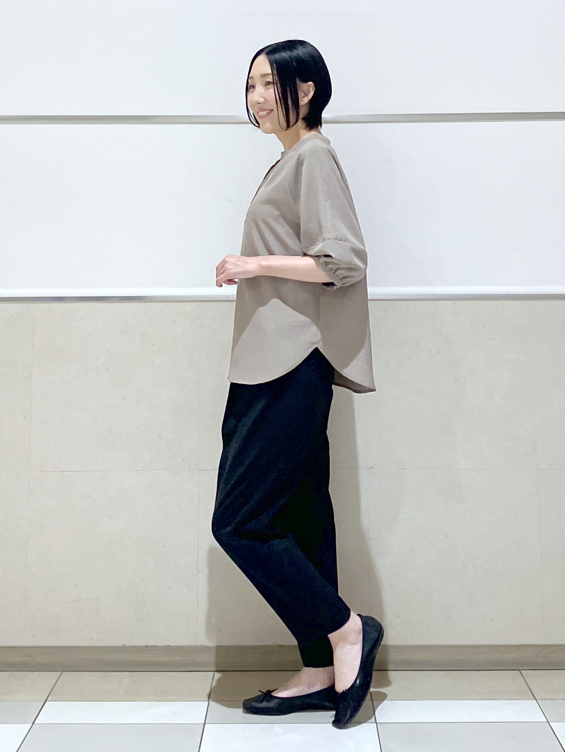 eriko さんの「Dessin｜【洗える】スキッパーライトブラウス」を使ったコーディネート