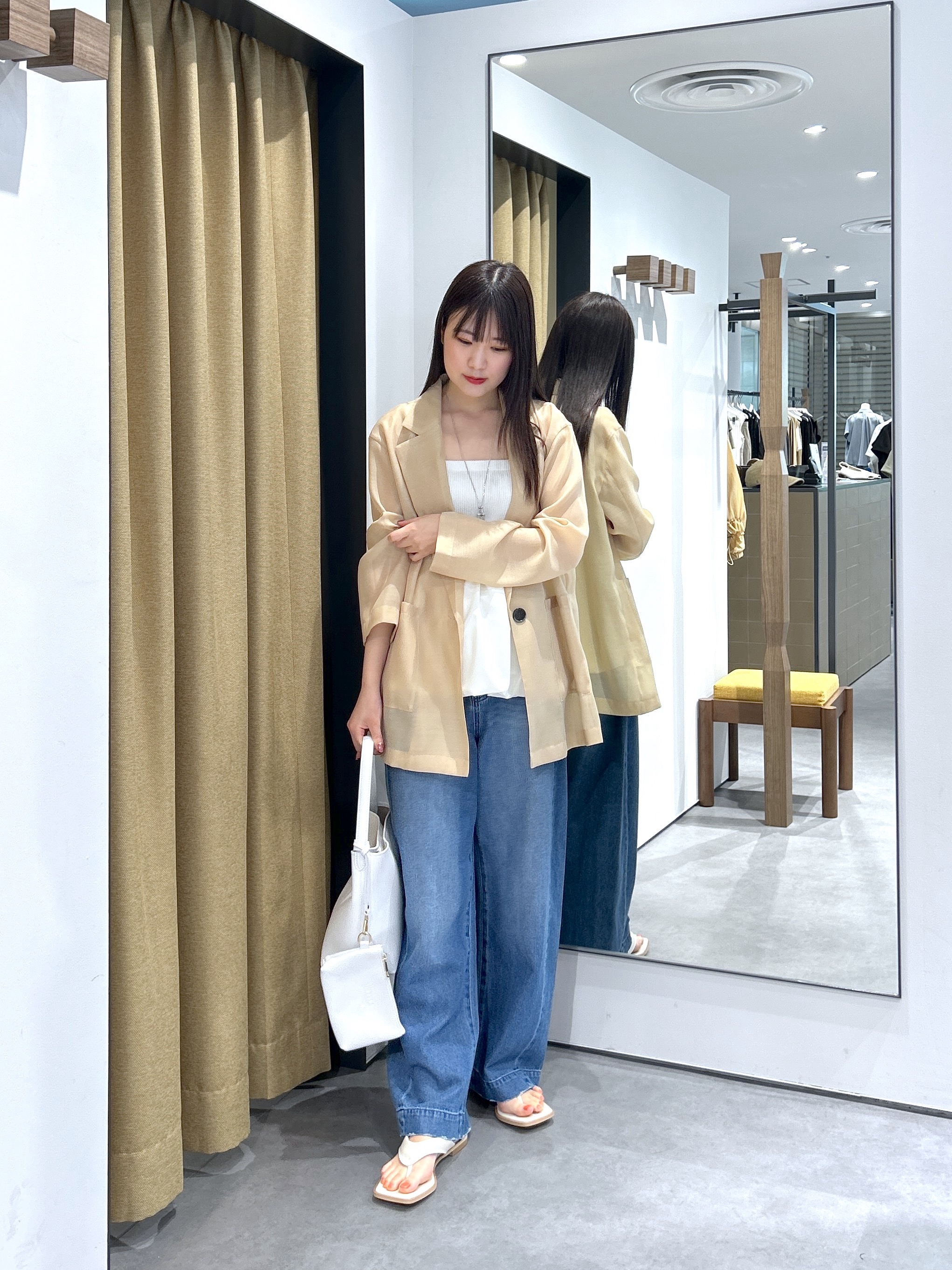 Renoさんの「INDIVI｜【接触冷感/通気性】シアーシャツジャケット」を使ったコーディネート