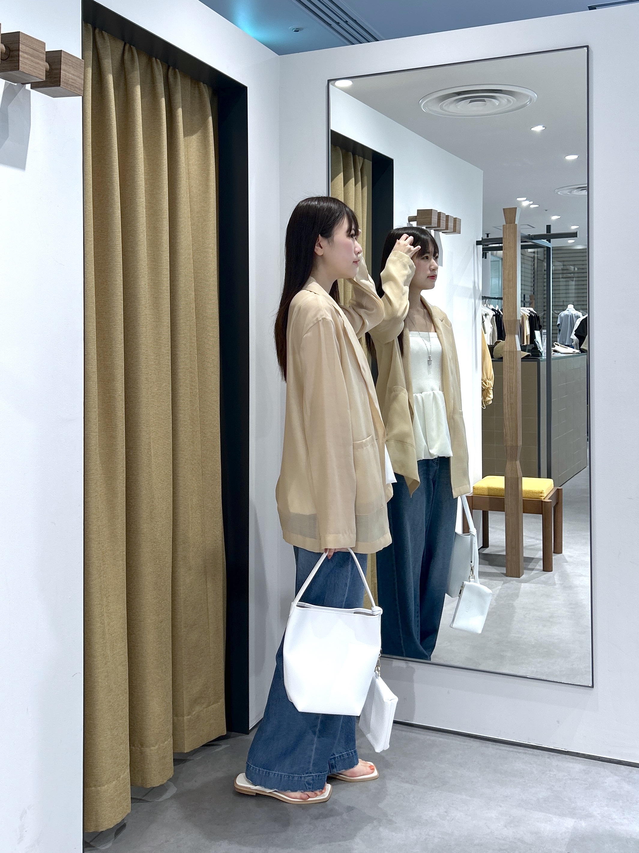 Renoさんの「INDIVI｜【接触冷感/通気性】シアーシャツジャケット」を使ったコーディネート