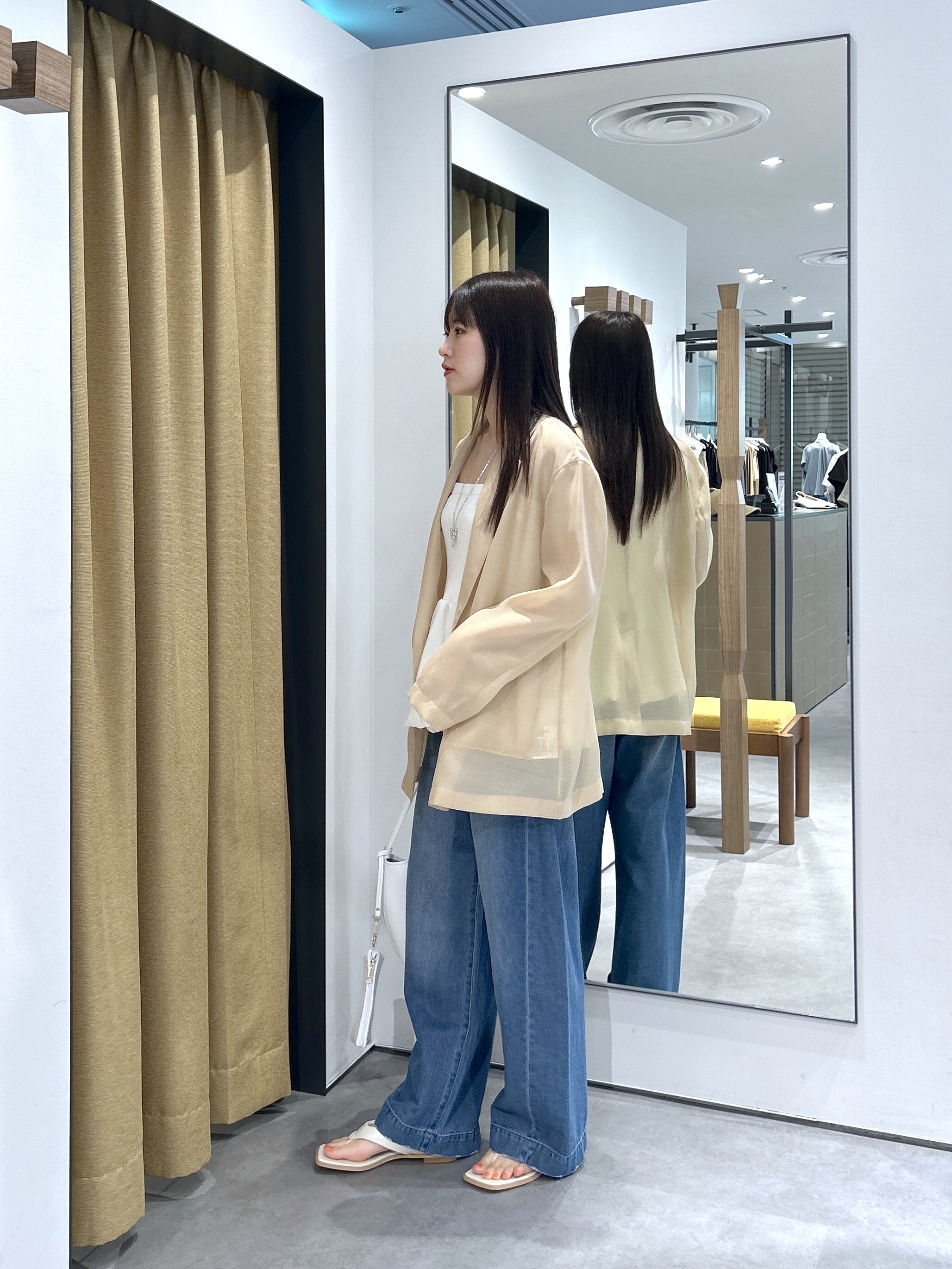 Renoさんの「INDIVI｜【接触冷感/通気性】シアーシャツジャケット」を使ったコーディネート