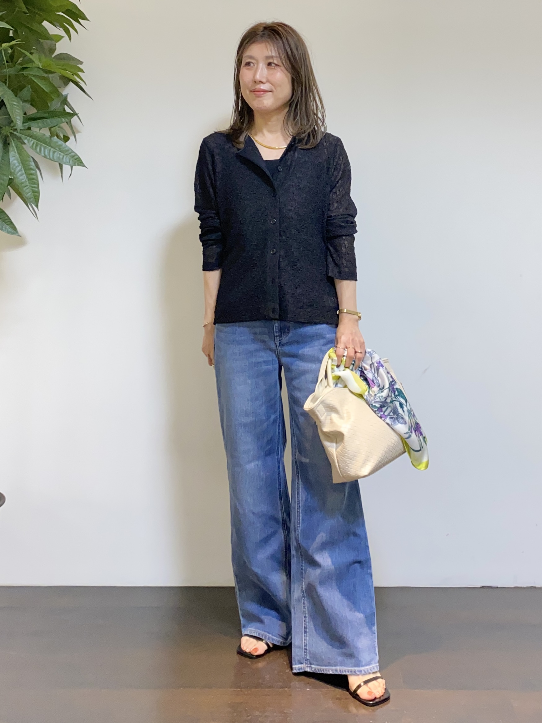 tomoさんの「UNTITLED｜◆【シアー】ストレッチレースカーディガン」を使ったコーディネート