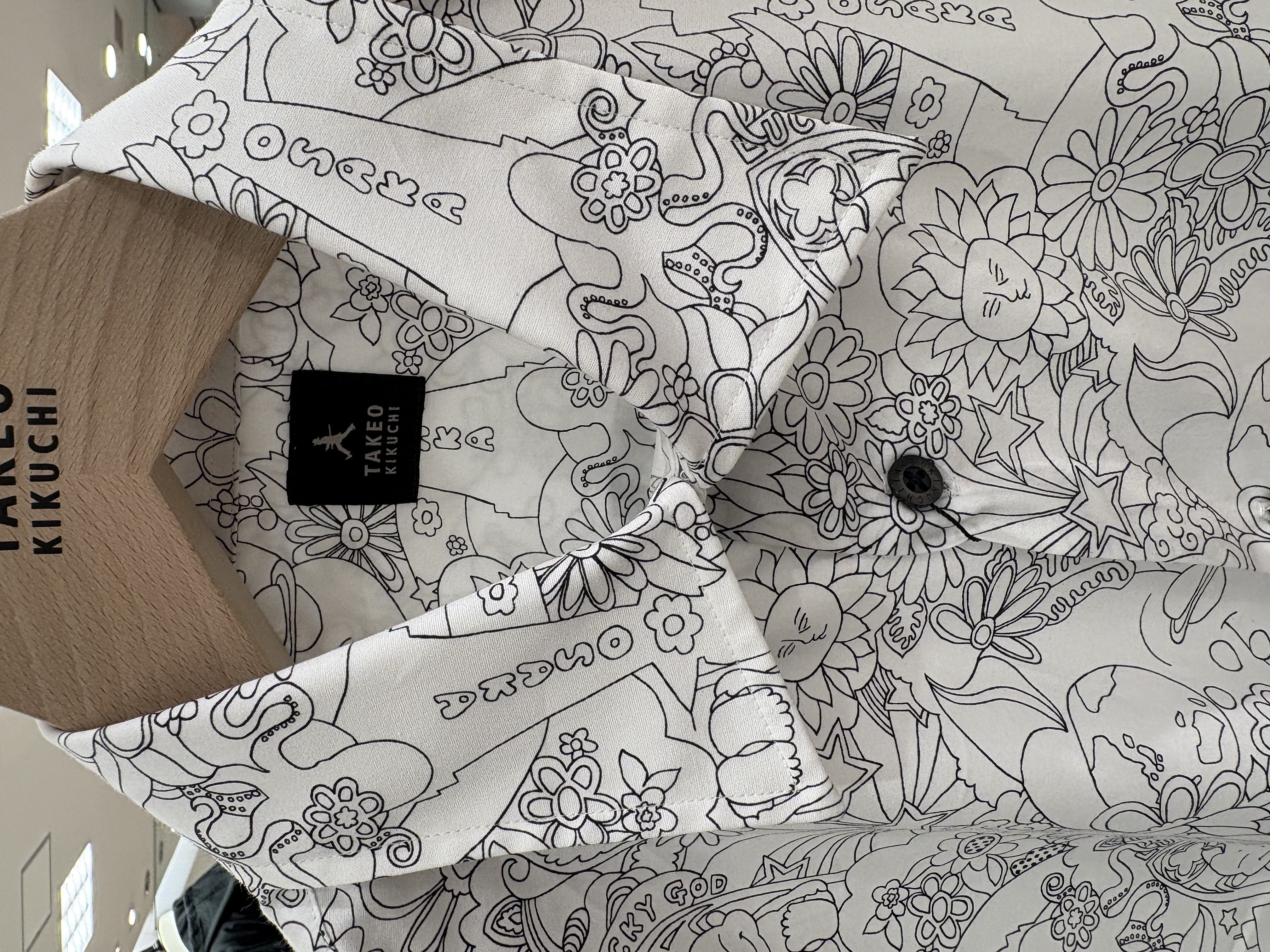 オギさんの「TAKEO KIKUCHI｜【BOWLER HAT LABEL】ビリケンさんプリント 半袖シャツ」を使ったコーディネート