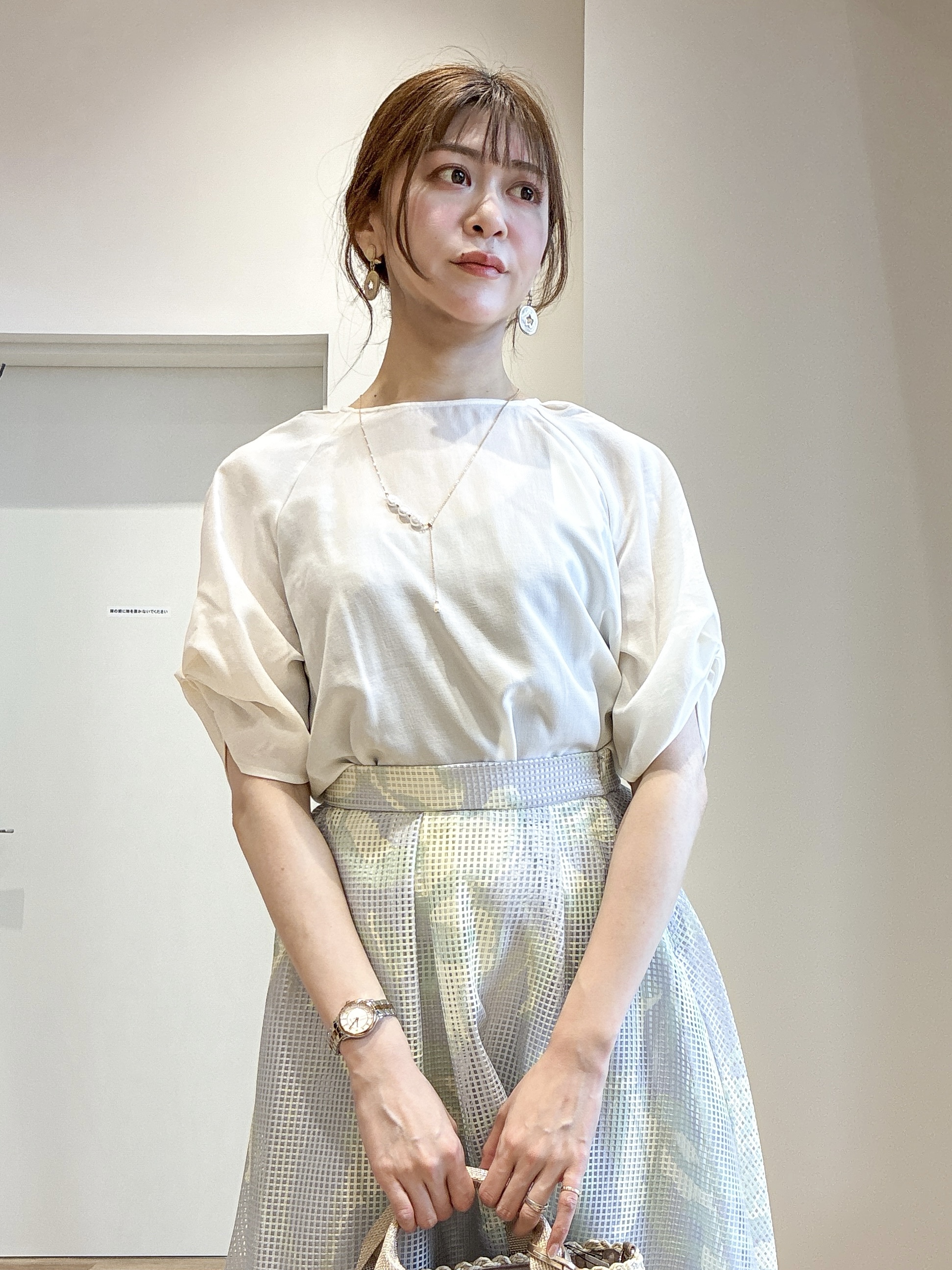 もんちゃんさんの「OPAQUE.CLIP｜【接触冷感／吸水速乾】リネンライク タックスリーブブラウス《セットアップ対応／洗濯機OK》」を使ったコーディネート