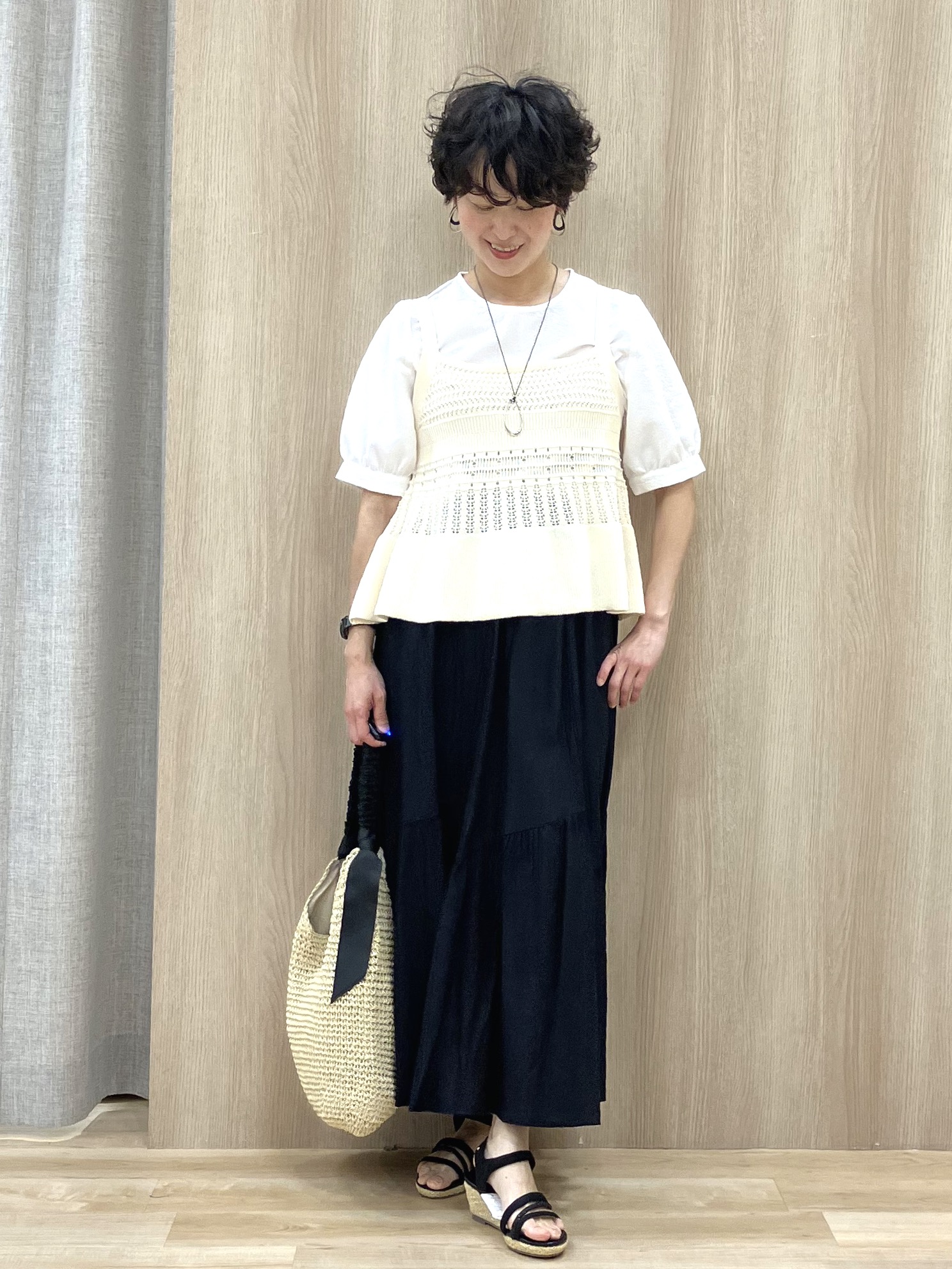 Keiさんの「grove｜【2点SET】着るだけで完成、透かし編みニットビスチェ&times;ブラウス」を使ったコーディネート
