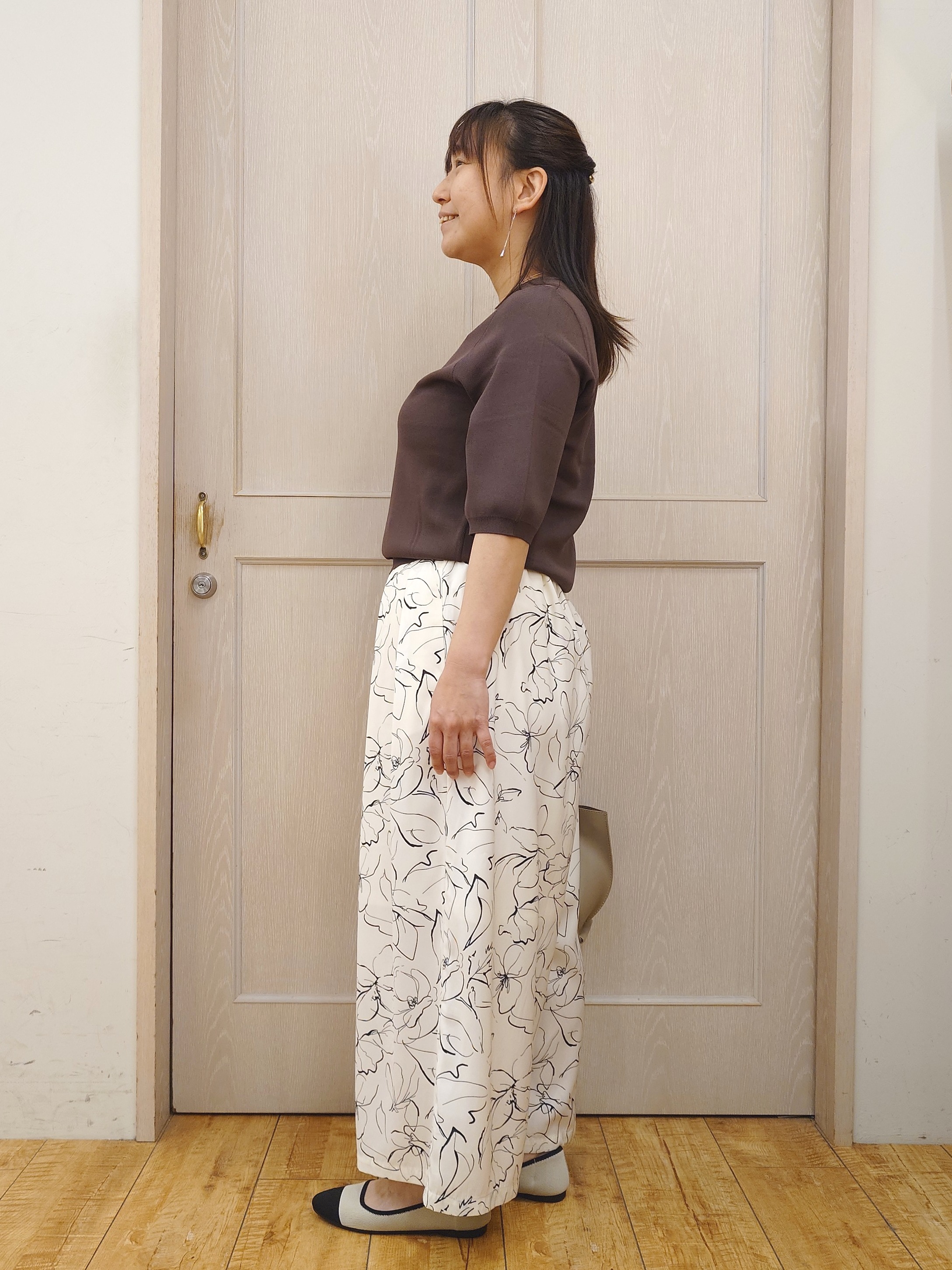 とろろさんの「SHOO･LA･RUE｜【毎日洗える/S-LL/UV】上半身すっきり 二の腕見せない5分袖ニット」を使ったコーディネート