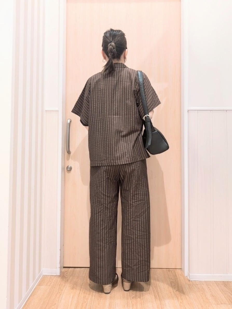 あさんの「SHOO･LA･RUE｜【S-LL/吸水速乾/セットアップ可】羽織るだけで主役になる サッカーストライプシャツジャケット」を使ったコーディネート