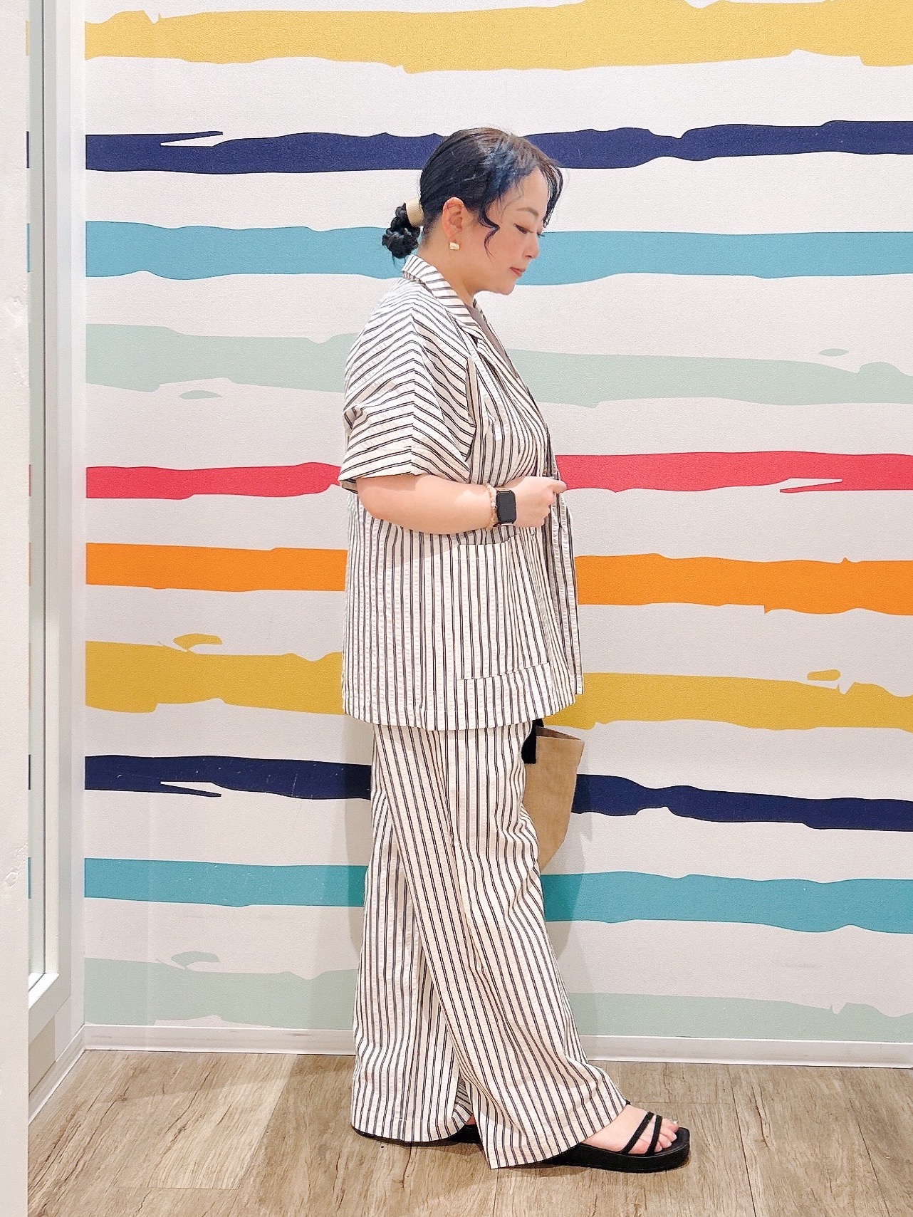 Peeさんの「SHOO･LA･RUE｜【S-LL/吸水速乾/セットアップ可】羽織るだけで主役になる サッカーストライプシャツジャケット」を使ったコーディネート