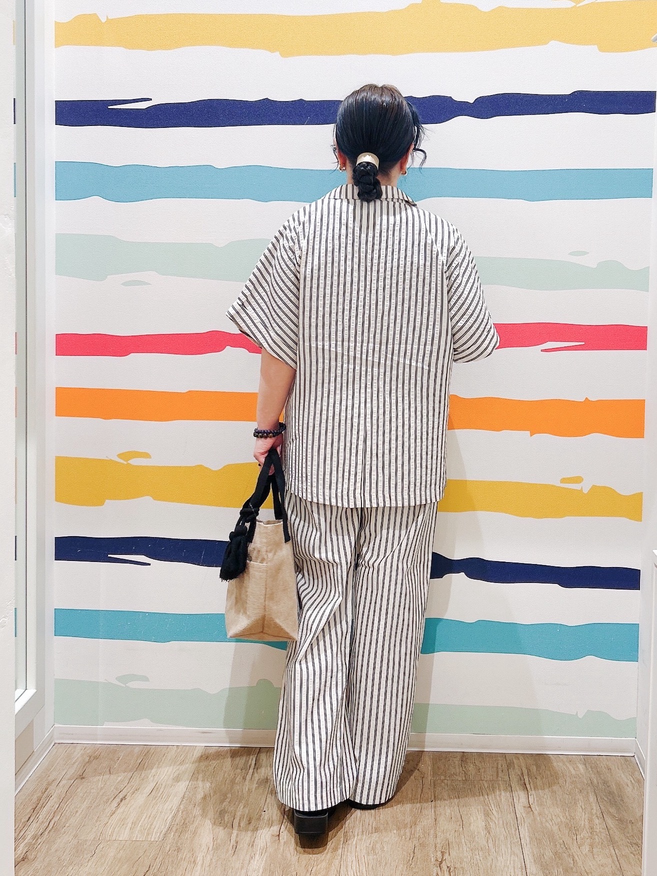 Peeさんの「SHOO･LA･RUE｜【S-LL/吸水速乾/セットアップ可】羽織るだけで主役になる サッカーストライプシャツジャケット」を使ったコーディネート